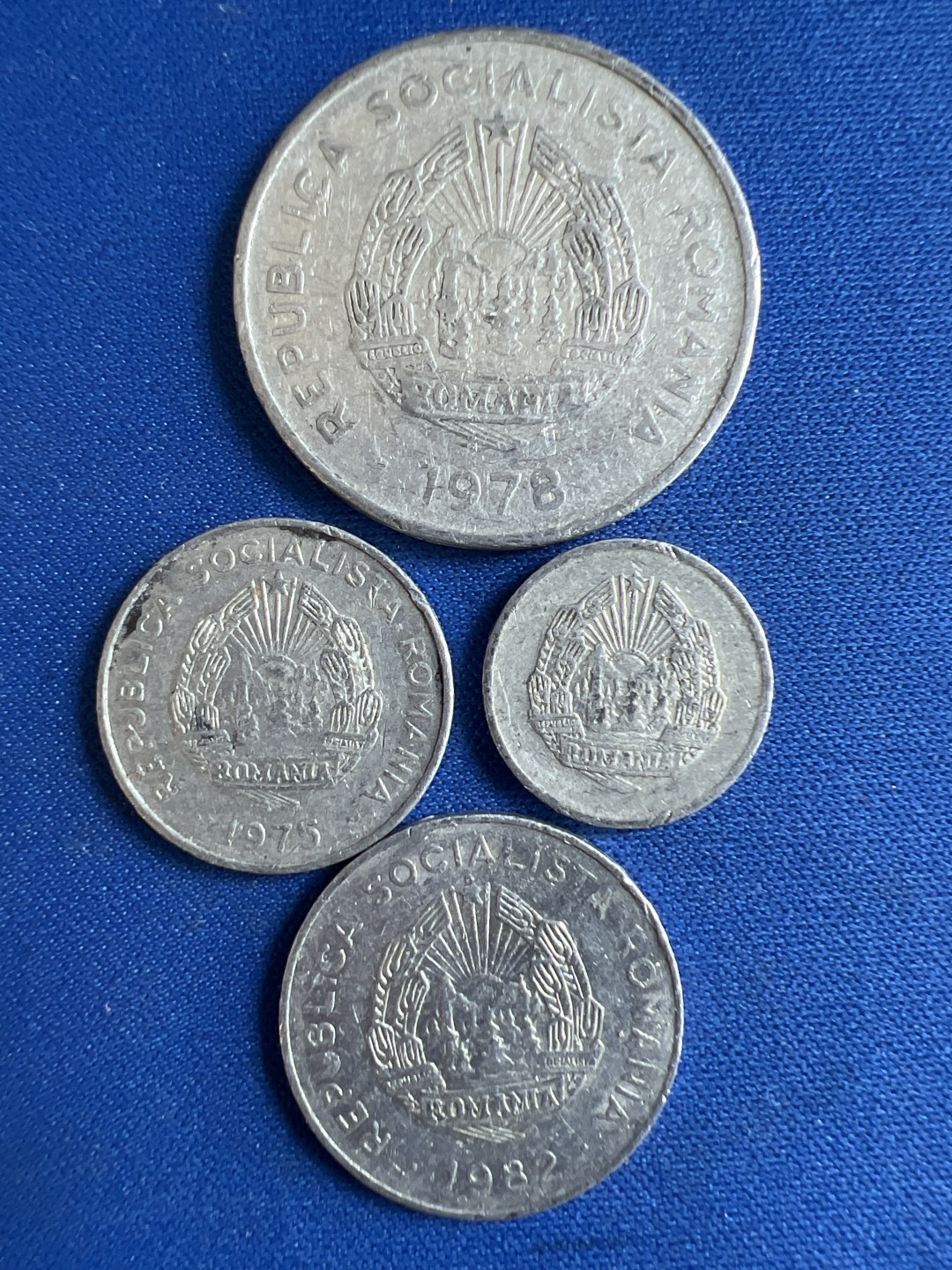 泡泡堂微拍第七十三幕硬币捡漏可累计专场👿👿，零佣金，零押金，累计满二十元包邮，接受代拍业务 罗马尼亚一套