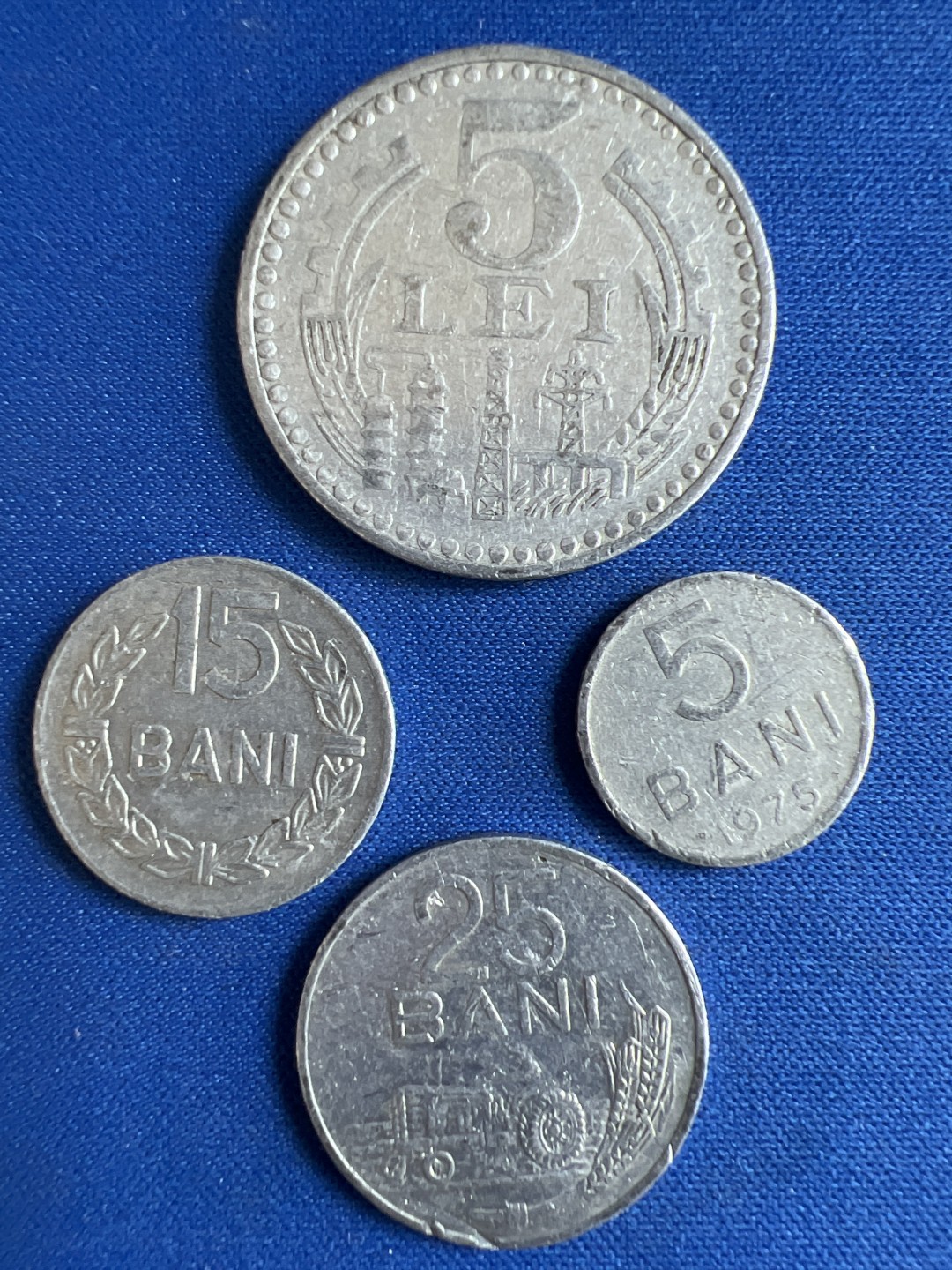 泡泡堂微拍第七十三幕硬币捡漏可累计专场👿👿，零佣金，零押金，累计满二十元包邮，接受代拍业务 罗马尼亚一套