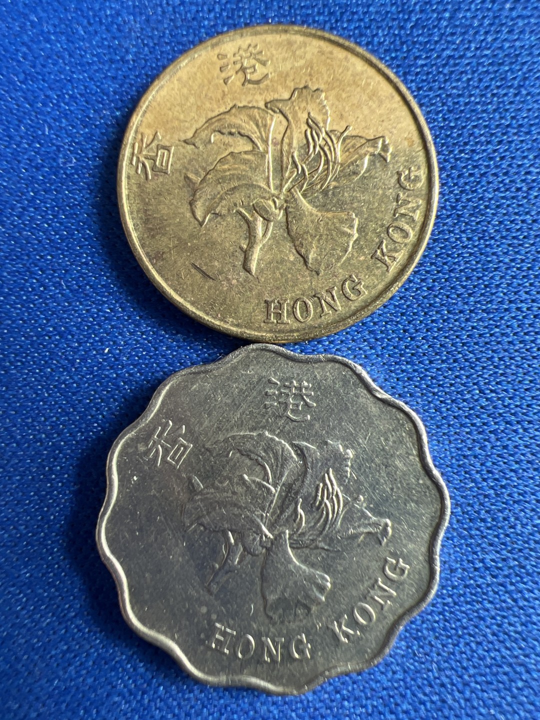 泡泡堂微拍第七十二幕硬币捡漏可累计专场👿👿，零佣金，零押金，累计满二十元包邮，接受代拍业务 香港两枚