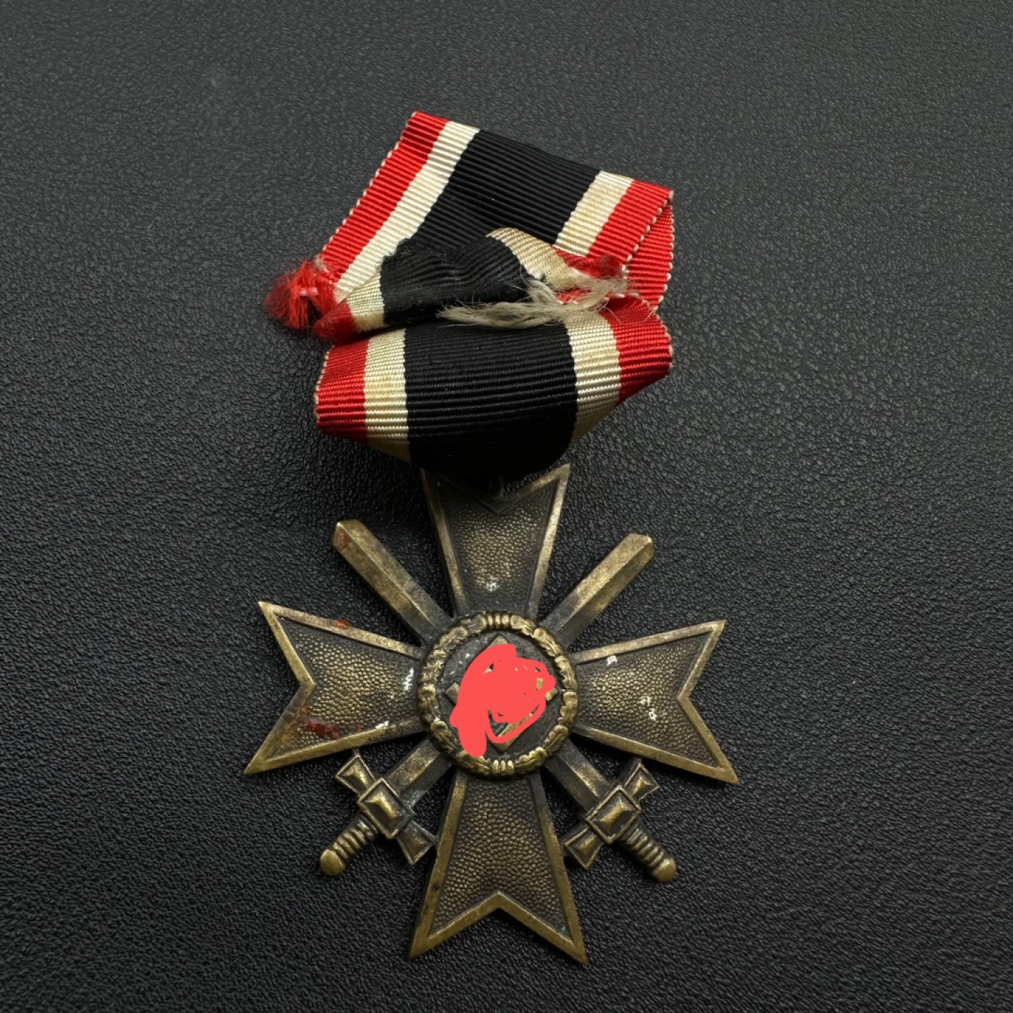 勋章奖章交易所2023年3月4日专拍 德国WWII佩剑战功勋章，铜版