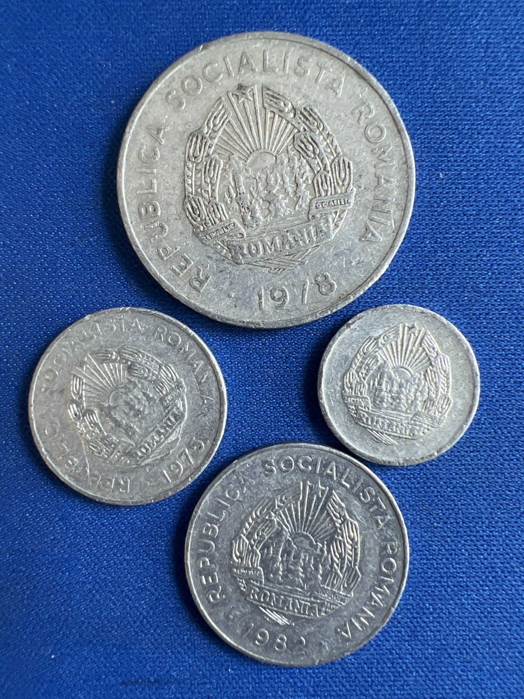 泡泡堂微拍第七十三幕硬币捡漏可累计专场👿👿，零佣金，零押金，累计满二十元包邮，接受代拍业务 罗马尼亚一套