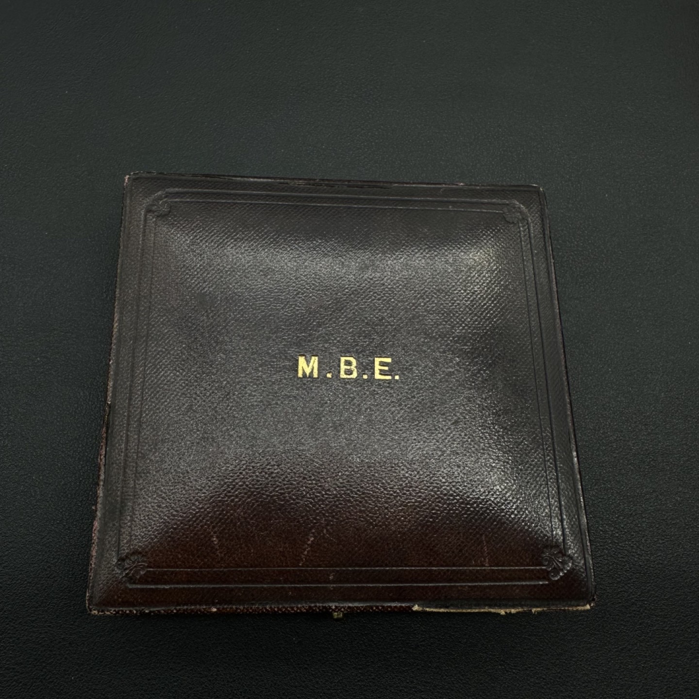 勋章奖章交易所2023年3月4日专拍 成员级大英帝国勋章第一版女版