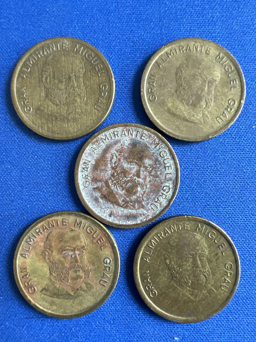 泡泡堂微拍第七十三幕硬币捡漏可累计专场👿👿，零佣金，零押金，累计满二十元包邮，接受代拍业务 秘鲁50分五个