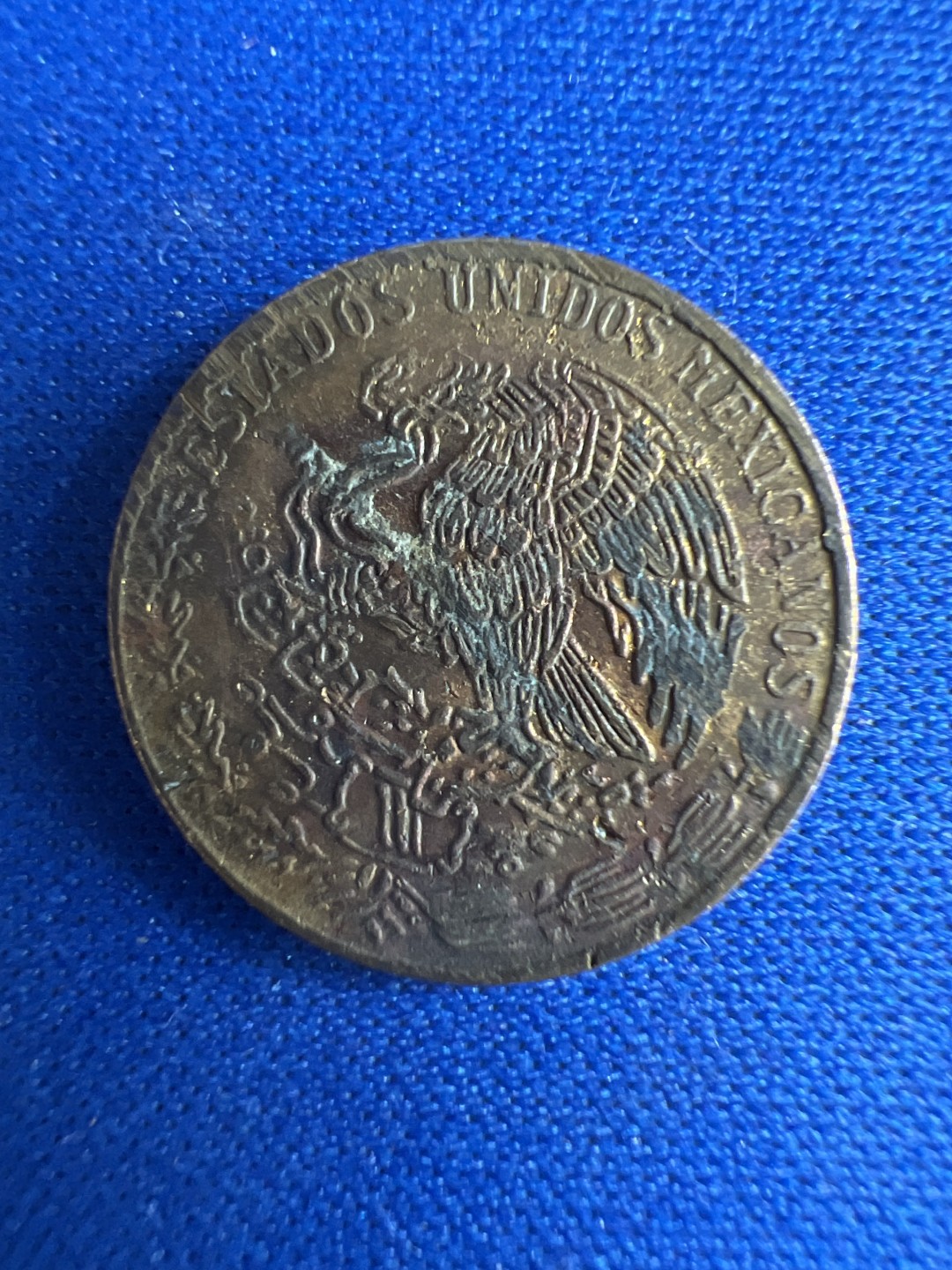 泡泡堂微拍第七十三幕硬币捡漏可累计专场👿👿，零佣金，零押金，累计满二十元包邮，接受代拍业务 墨西哥古铜币