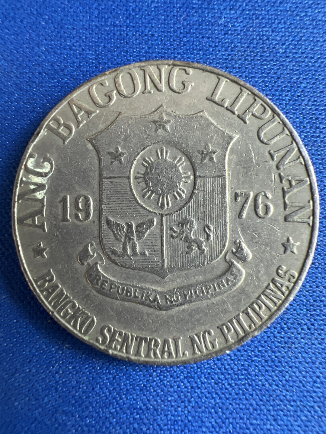 泡泡堂微拍第七十三幕硬币捡漏可累计专场👿👿，零佣金，零押金，累计满二十元包邮，接受代拍业务 菲律宾1比索