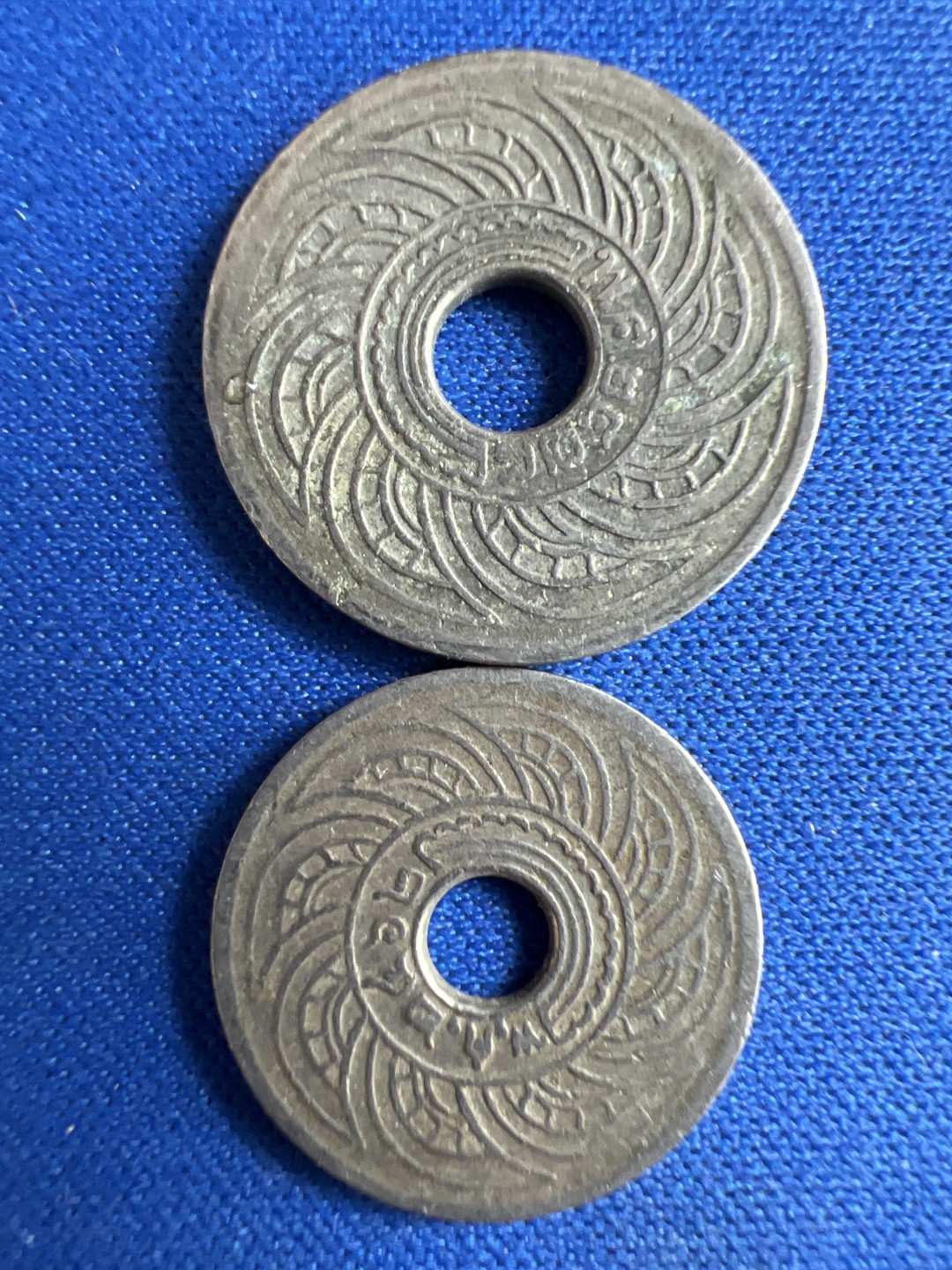 泡泡堂微拍第七十三幕硬币捡漏可累计专场👿👿，零佣金，零押金，累计满二十元包邮，接受代拍业务 泰国老铜币一对