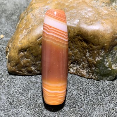 精美高玉化缠丝玛瑙桶珠一个， - 精美高玉化缠丝玛瑙桶珠一个，