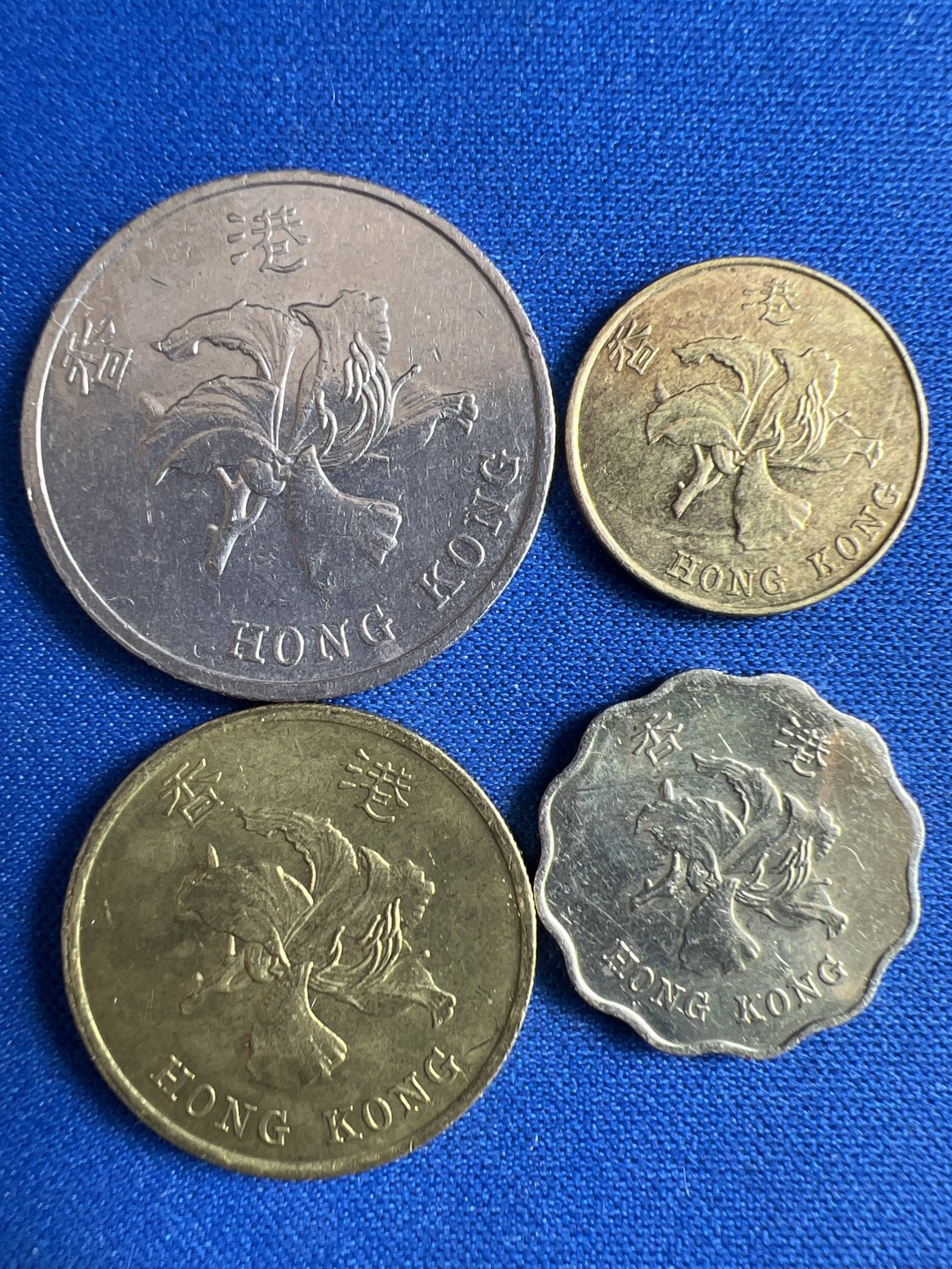 泡泡堂微拍第七十二幕硬币捡漏可累计专场👿👿，零佣金，零押金，累计满二十元包邮，接受代拍业务 香港一组