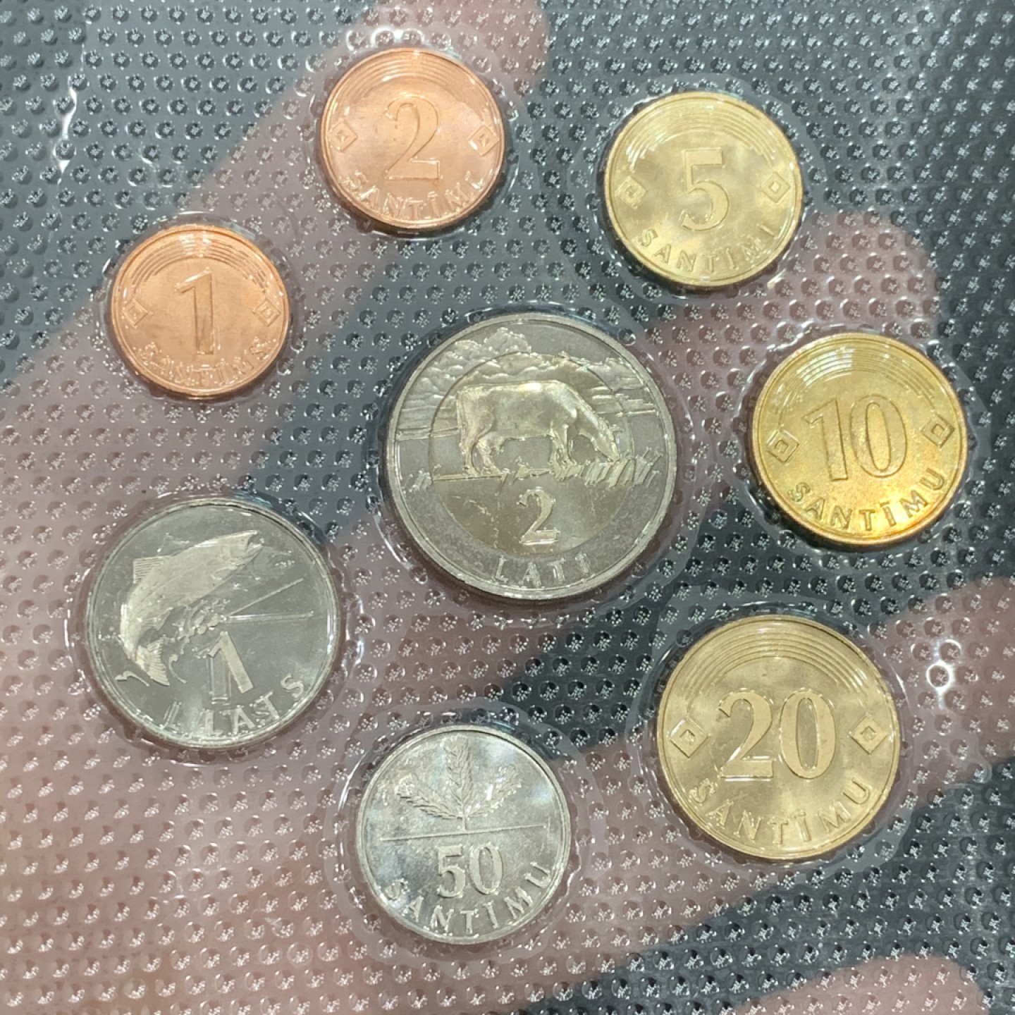 《竞宝斋》第140场-周日，周一，周四 3拍 (全场包邮) 拉脱维亚 八枚套 不同面值