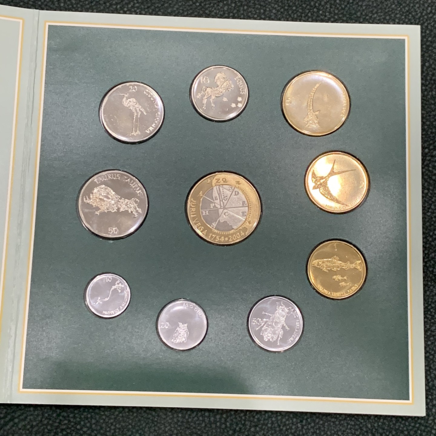 《竞宝斋》第140场-周日，周一，周四 3拍 (全场包邮) 斯洛维尼亚2004年 十枚套 动物系列 不同面值 原厂封装 非常少见