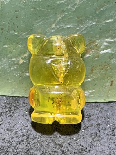 天然乌克兰蜜蜡雕刻小熊吊坠一个， - 天然乌克兰蜜蜡雕刻小熊吊坠一个，