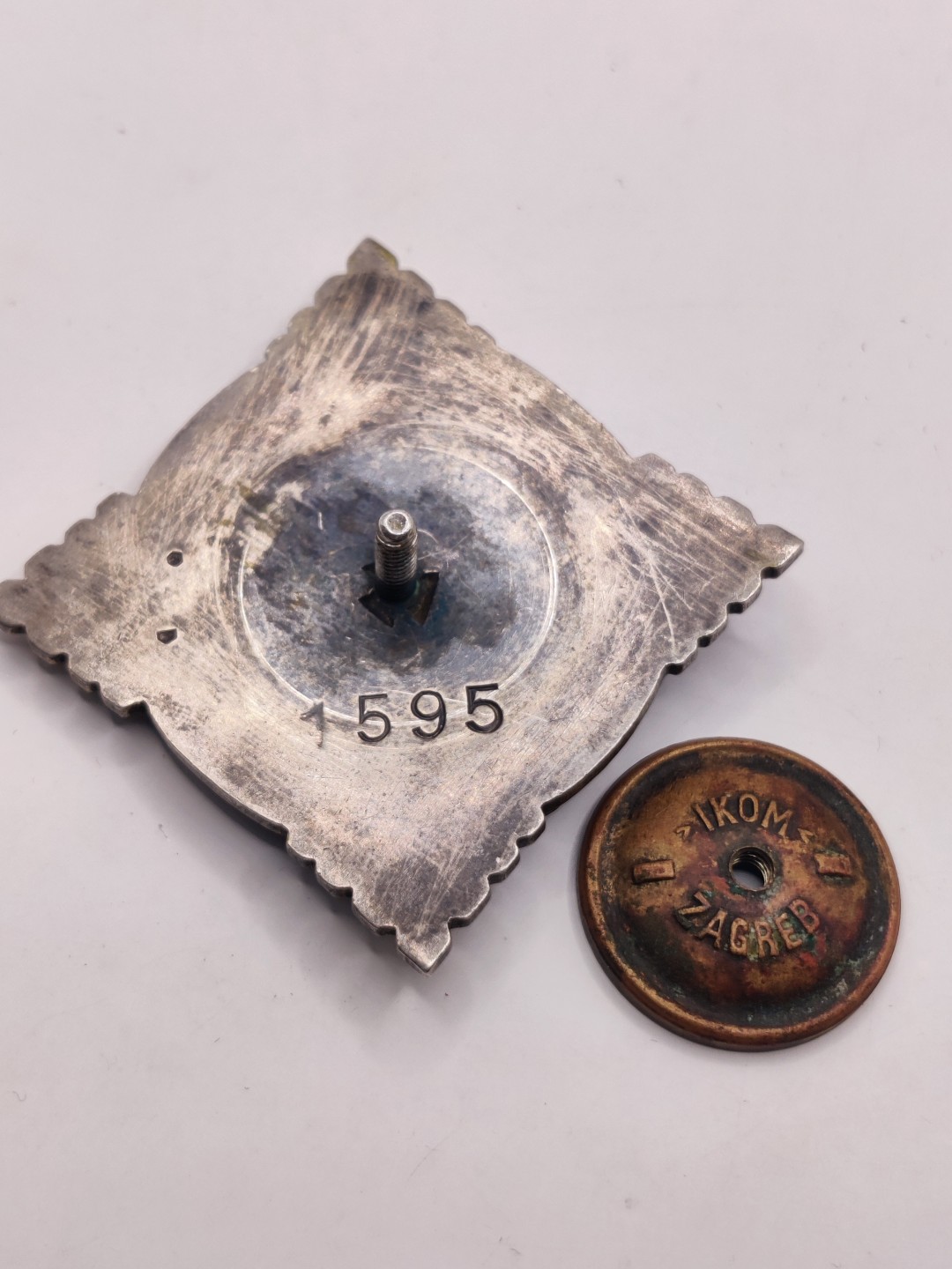 全场0元起拍 第35期 咸鱼国勋章拍卖专场 3月5日（周日）下午6：00开始 南斯拉夫伊林登战役纪念章1595号（银质带标）+