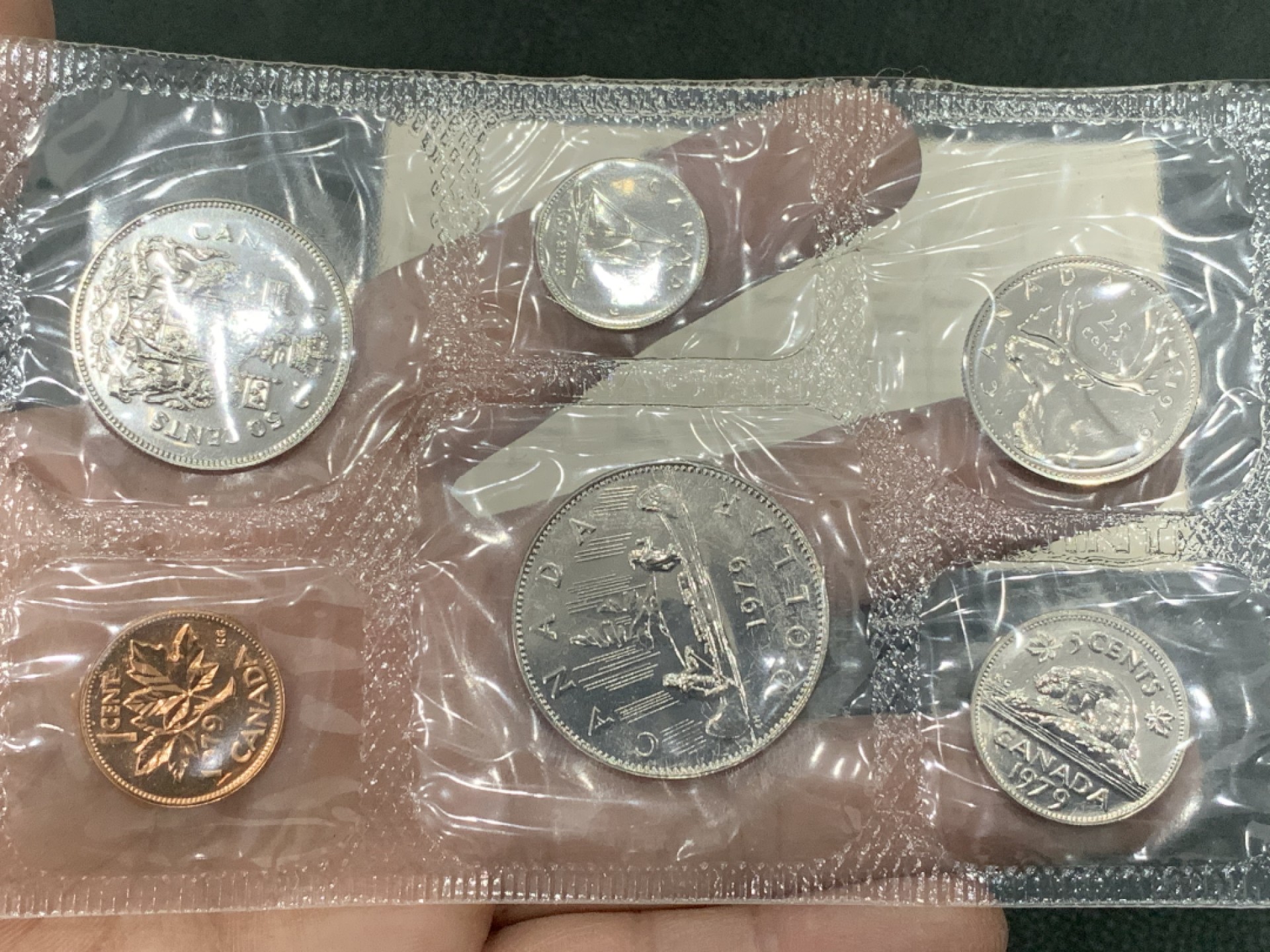 《竞宝斋》第140场-周日，周一，周四 3拍 (全场包邮) 加拿大 1979年六枚套 不同面值 原厂封装带外壳