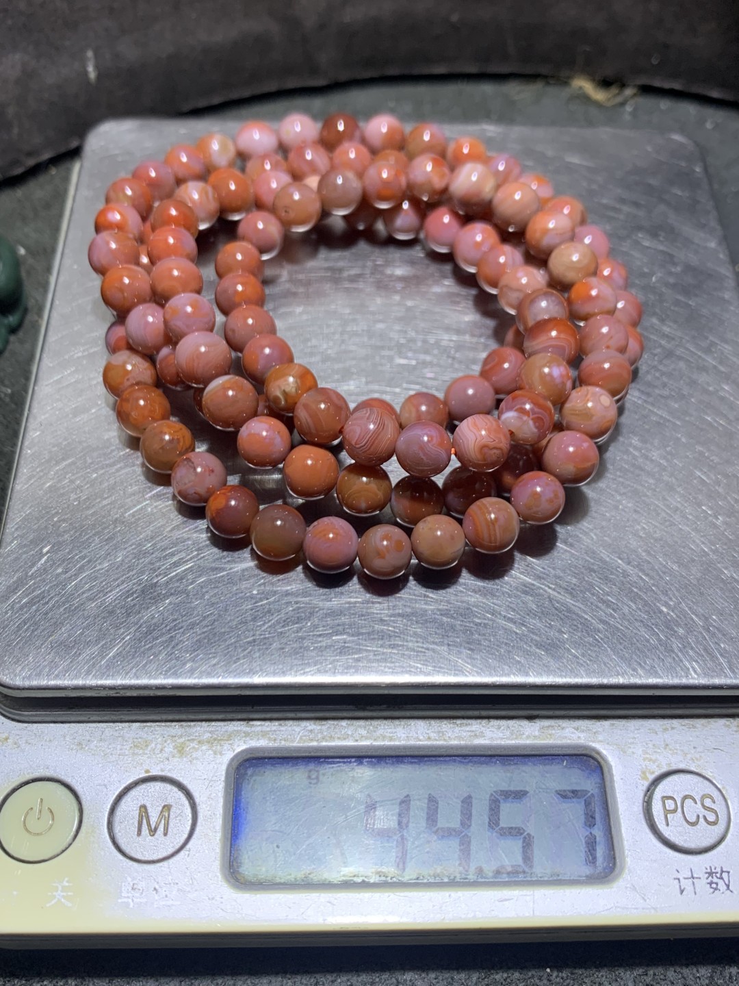 精美川料南红玛瑙108手串（ 项链）一条，