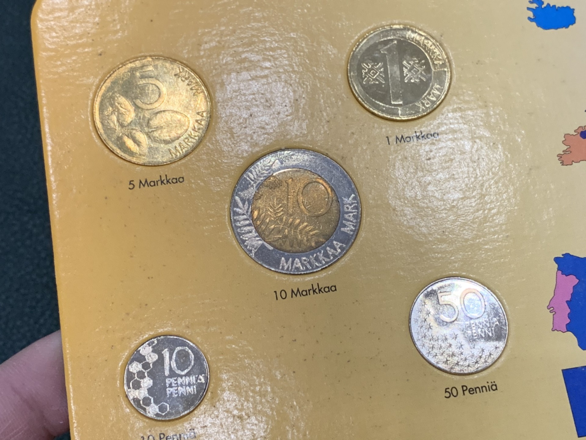 《竞宝斋》第140场-周日，周一，周四 3拍 (全场包邮) 芬兰 五枚套 不同面值 较少见