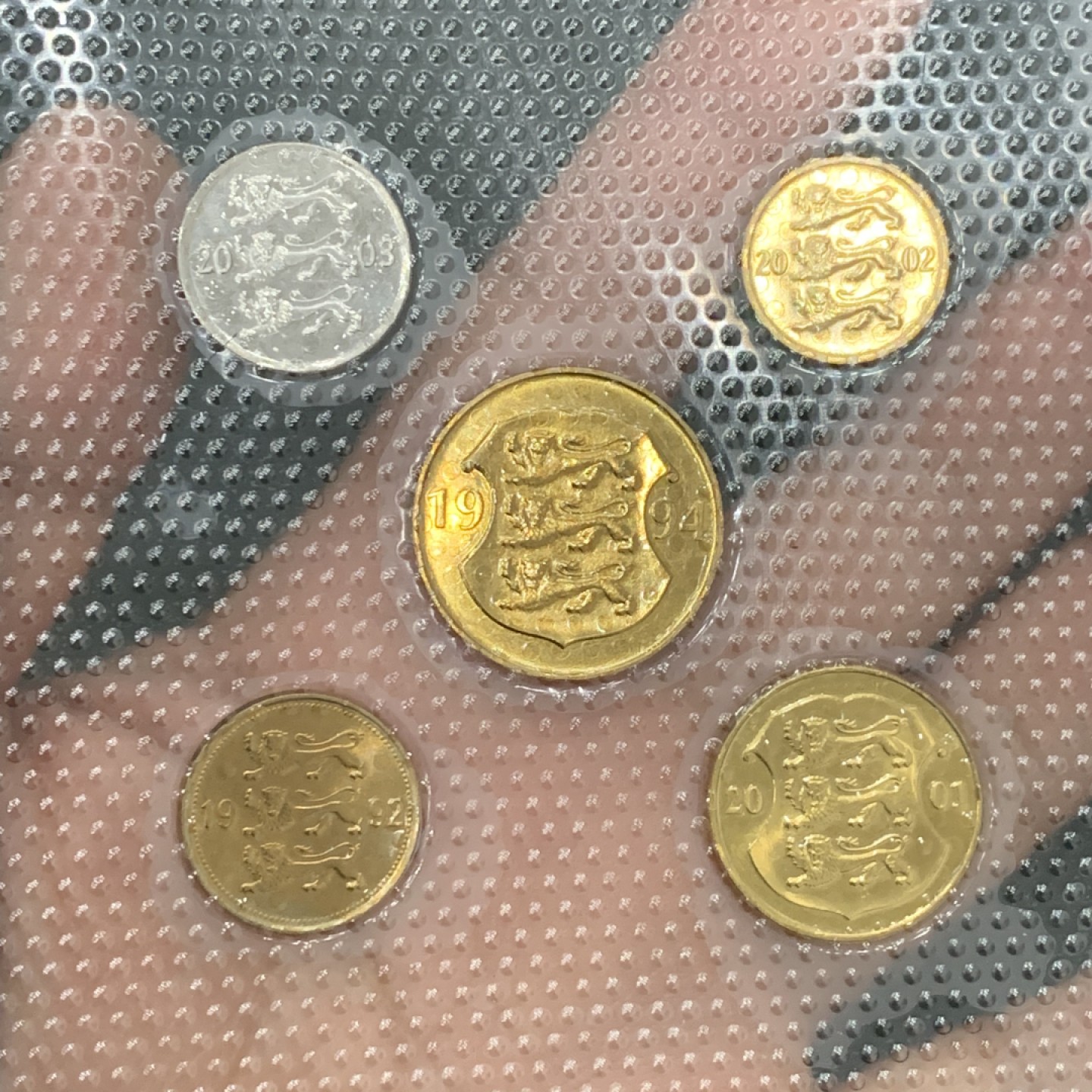 《竞宝斋》第140场-周日，周一，周四 3拍 (全场包邮) 爱沙尼亚 五枚套 不同面值 稀少