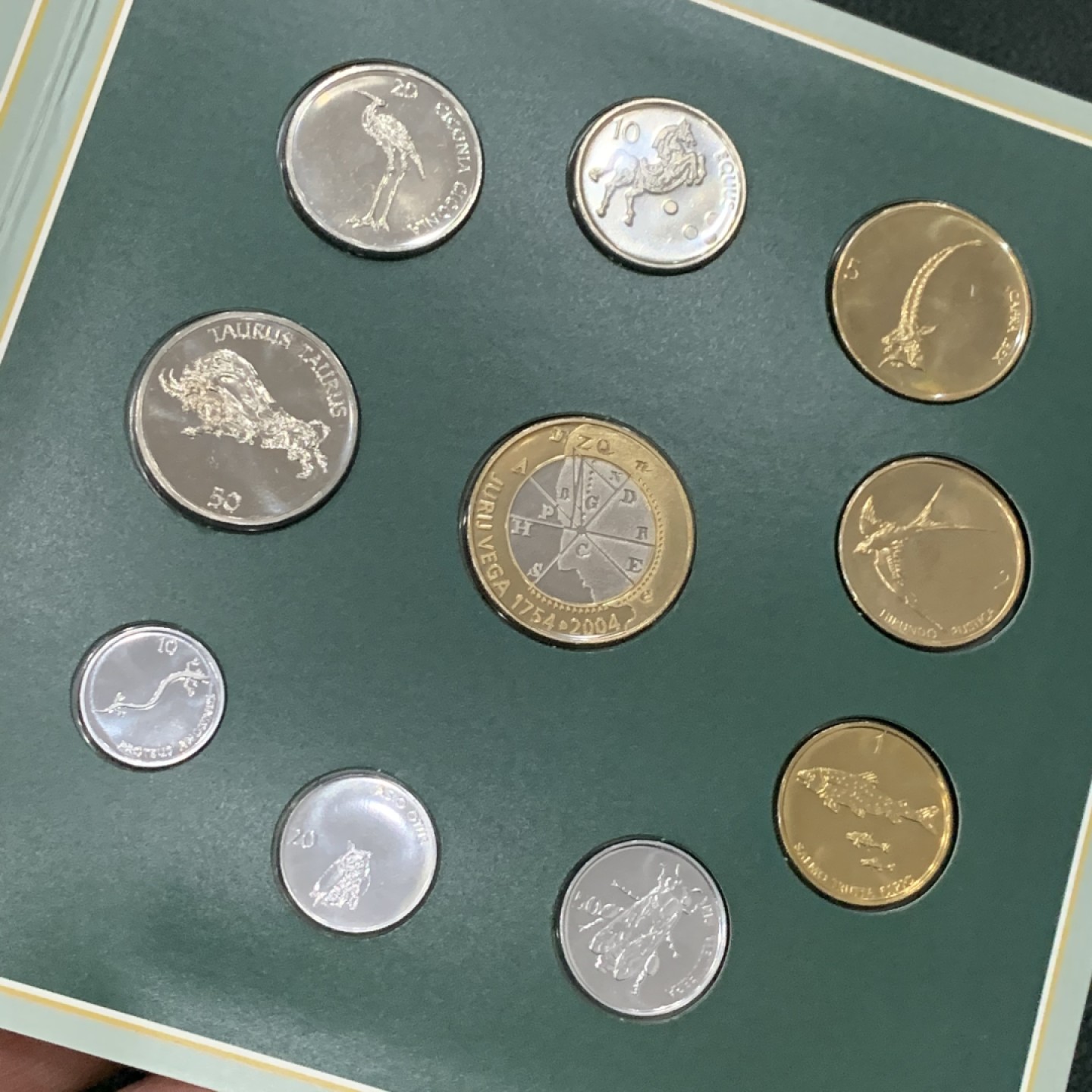 《竞宝斋》第140场-周日，周一，周四 3拍 (全场包邮) 斯洛维尼亚2004年 十枚套 动物系列 不同面值 原厂封装 非常少见