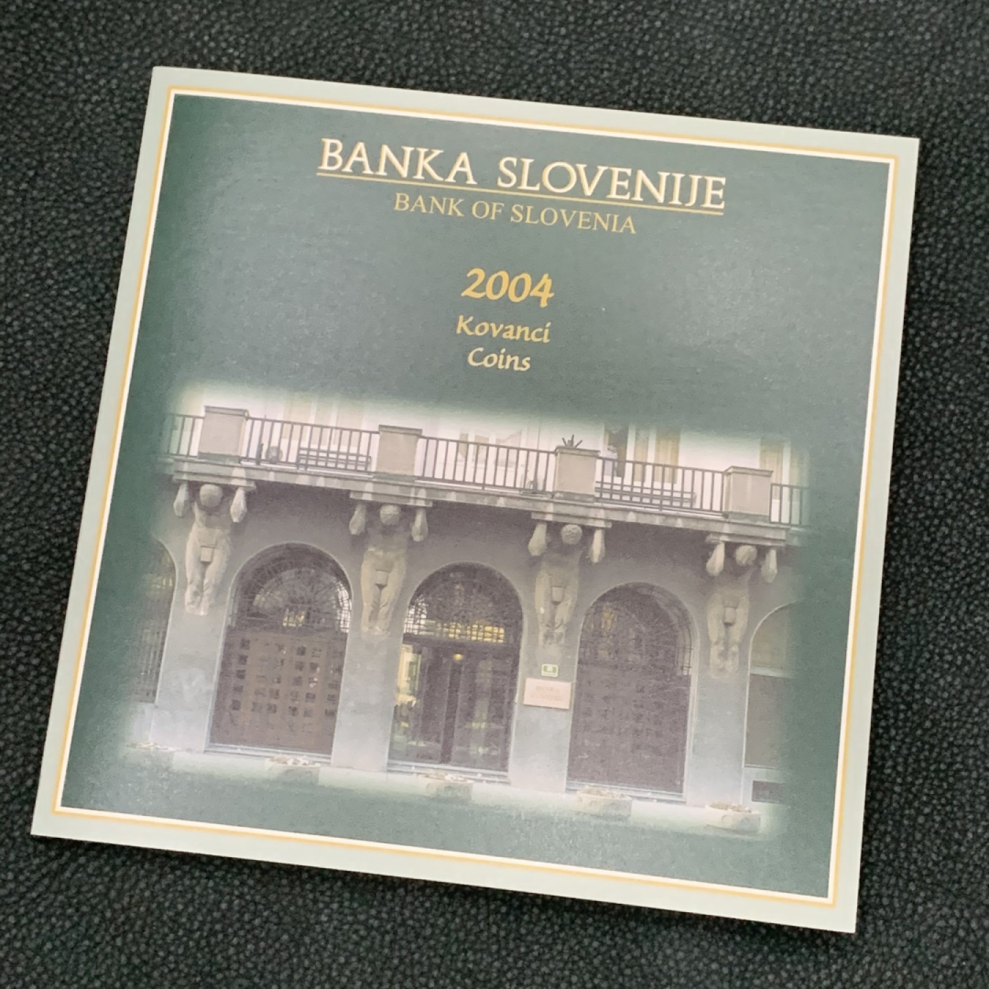 《竞宝斋》第140场-周日，周一，周四 3拍 (全场包邮) 斯洛维尼亚2004年 十枚套 动物系列 不同面值 原厂封装 非常少见