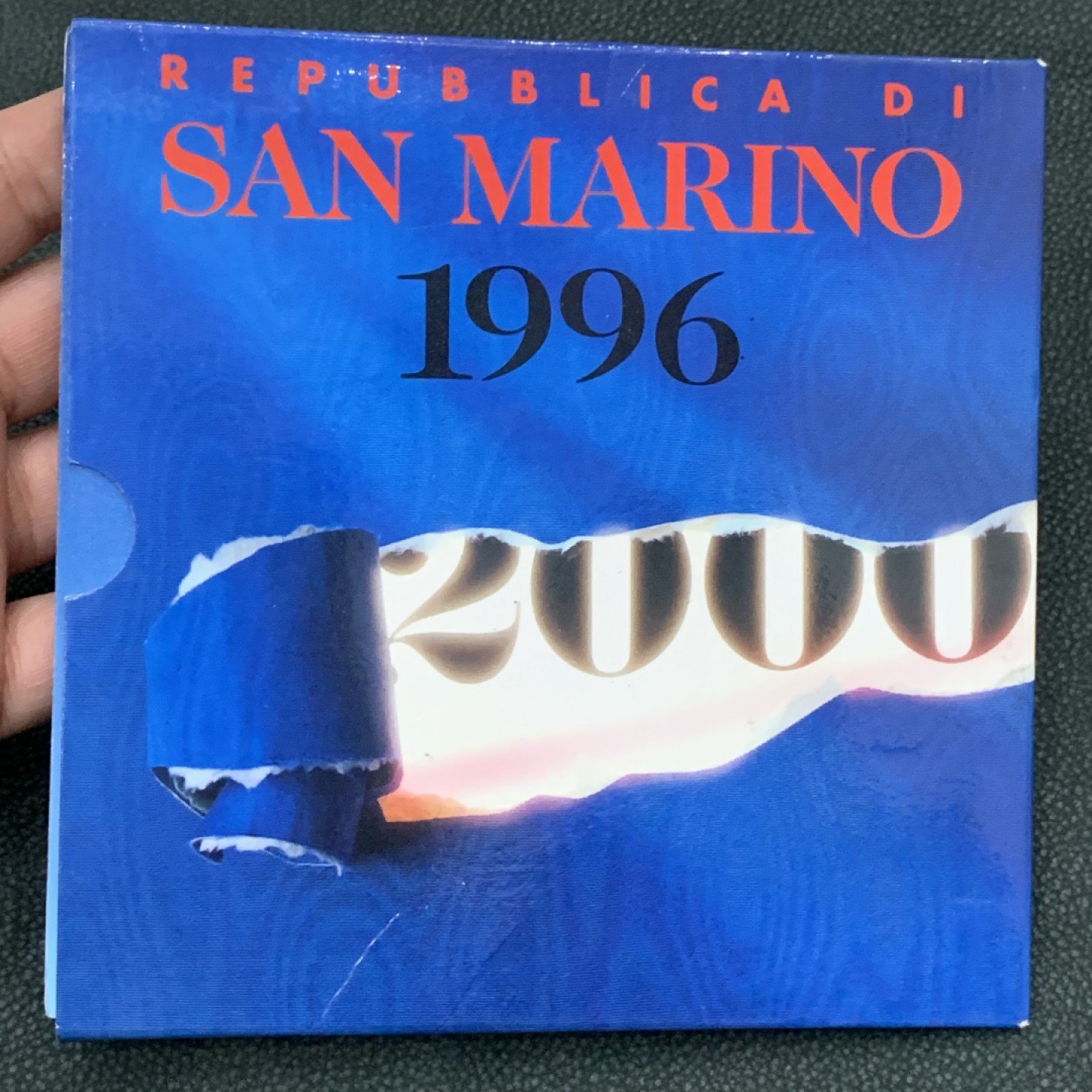 《竞宝斋》第140场-周日，周一，周四 3拍 (全场包邮) 圣马力诺 1996年 十枚套 不同面值 最大枚是银币1000里拉 原厂封装 非常漂亮