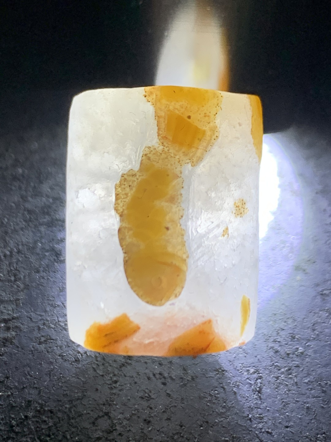 精美冰飘亚光战国红玛瑙手工雕刻富贵有余桶珠一个