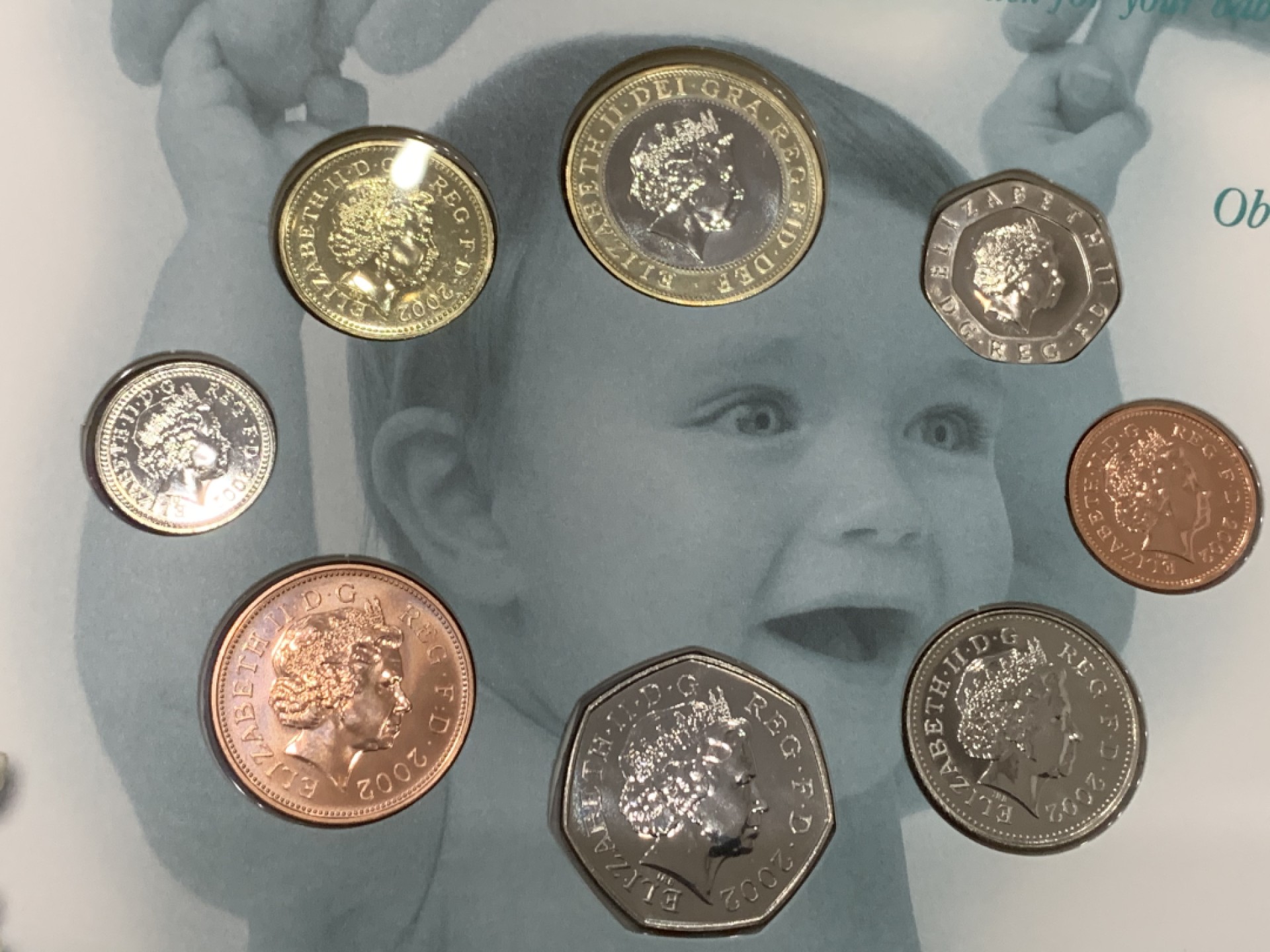 《竞宝斋》第140场-周日，周一，周四 3拍 (全场包邮) 英国 2002年 八枚套 不同面值 原厂封装套币 非常漂亮