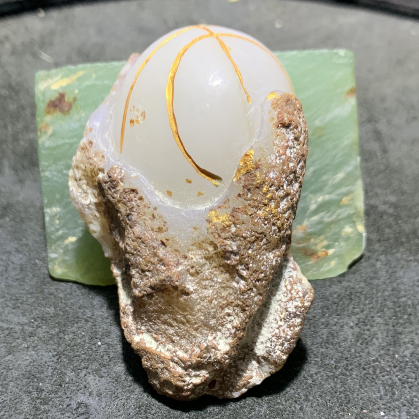 精美阜新玛瑙原皮雕刻富甲天下把件一个！