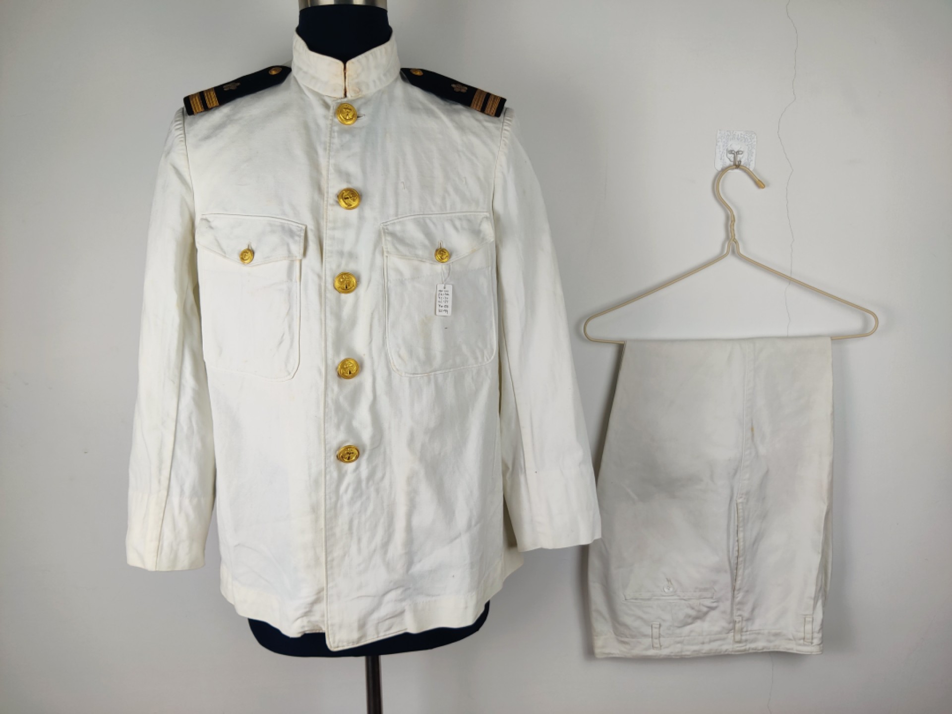 全场0元起拍 第35期 咸鱼国勋章拍卖专场 3月5日（周日）下午6：00开始 日本海上自卫队 早期60年代夏季白色常服一套