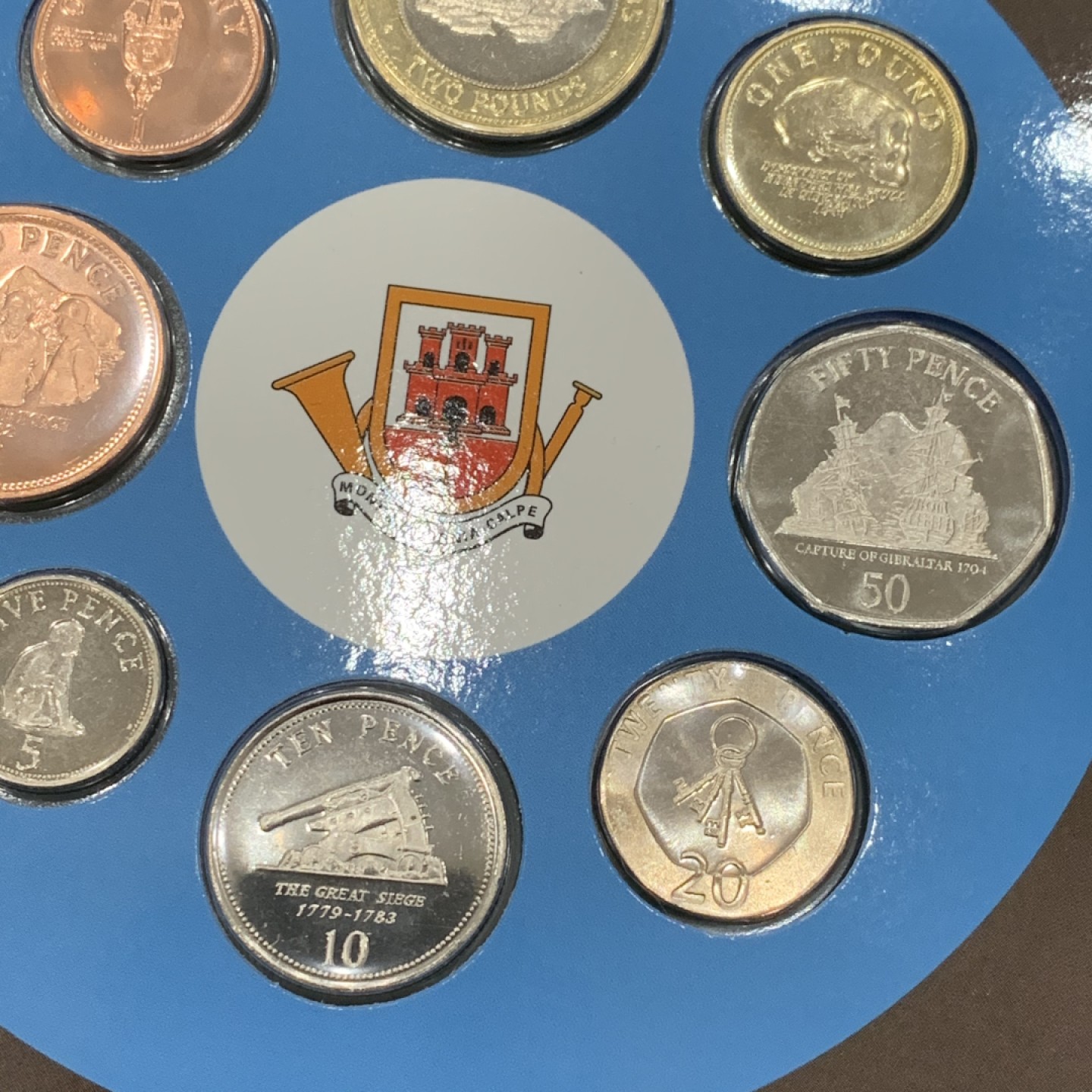 《竞宝斋》第140场-周日，周一，周四 3拍 (全场包邮) 直布罗陀2009年 八枚套不同面值 原厂封装套币