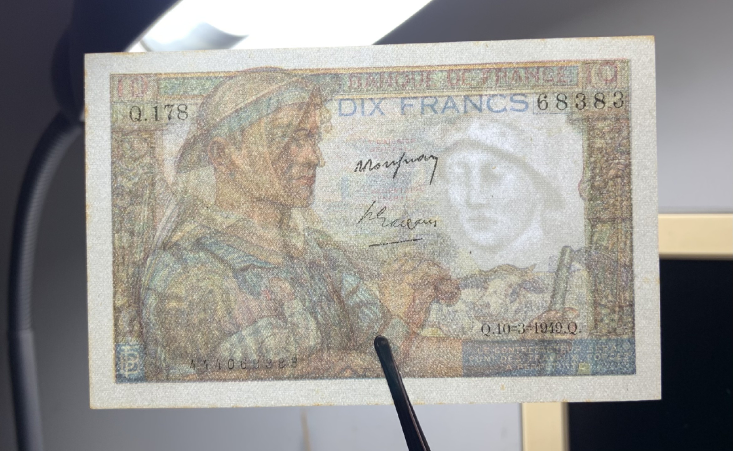 收藏联盟Quantum Auction 第236期拍卖 法国1949年10法郎 品相UNC- 边缘黄点 无针孔