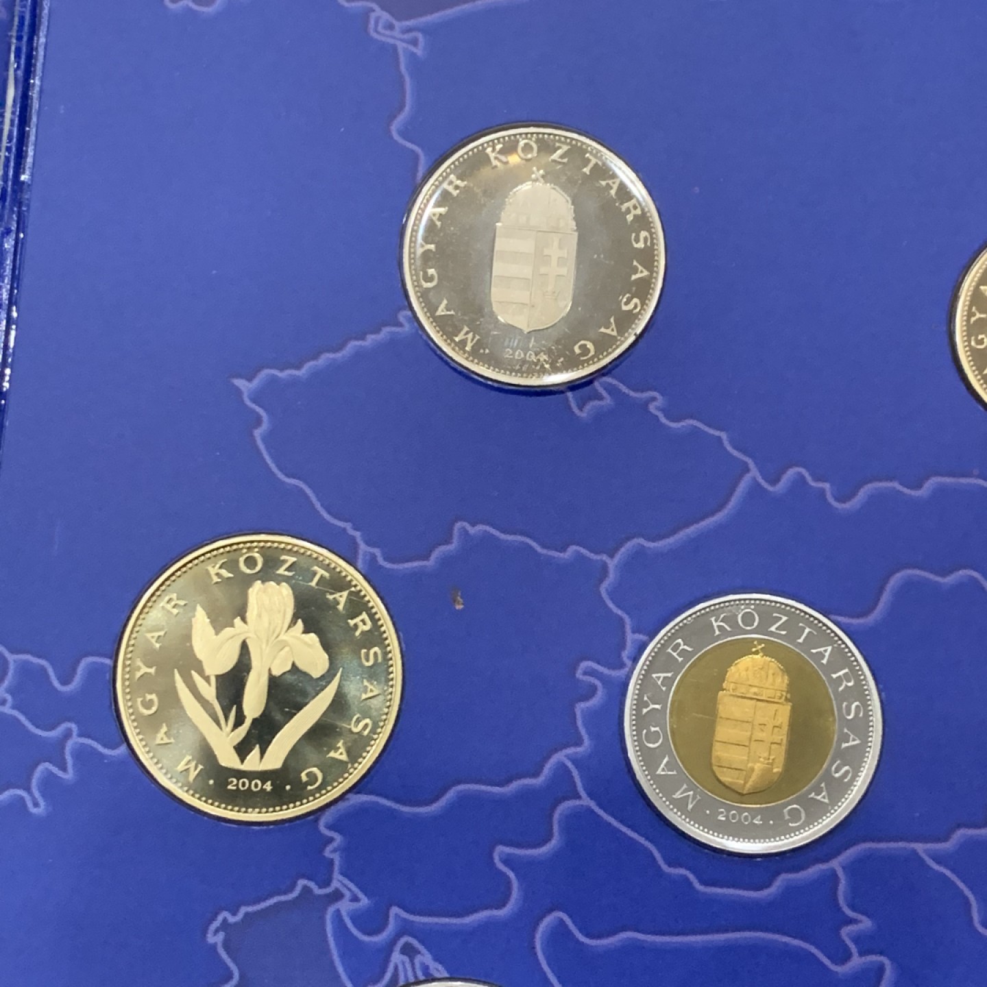 《竞宝斋》第140场-周日，周一，周四 3拍 (全场包邮) 匈牙利 2004年 八枚套不同面值 原厂封装PROOF精制套币 少见品种最近也涨的多