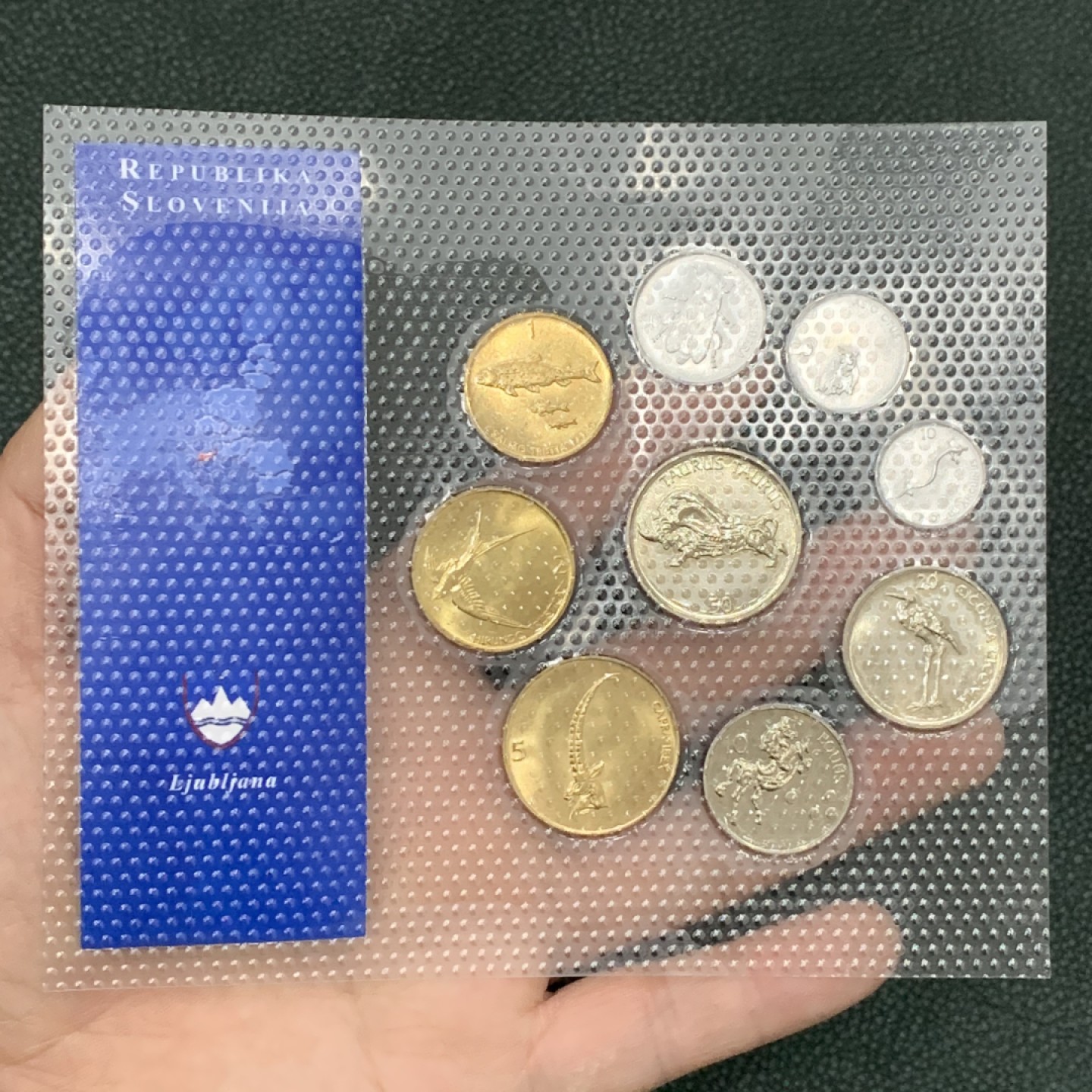 《竞宝斋》第140场-周日，周一，周四 3拍 (全场包邮) 斯洛文尼亚 九枚套 不同面值