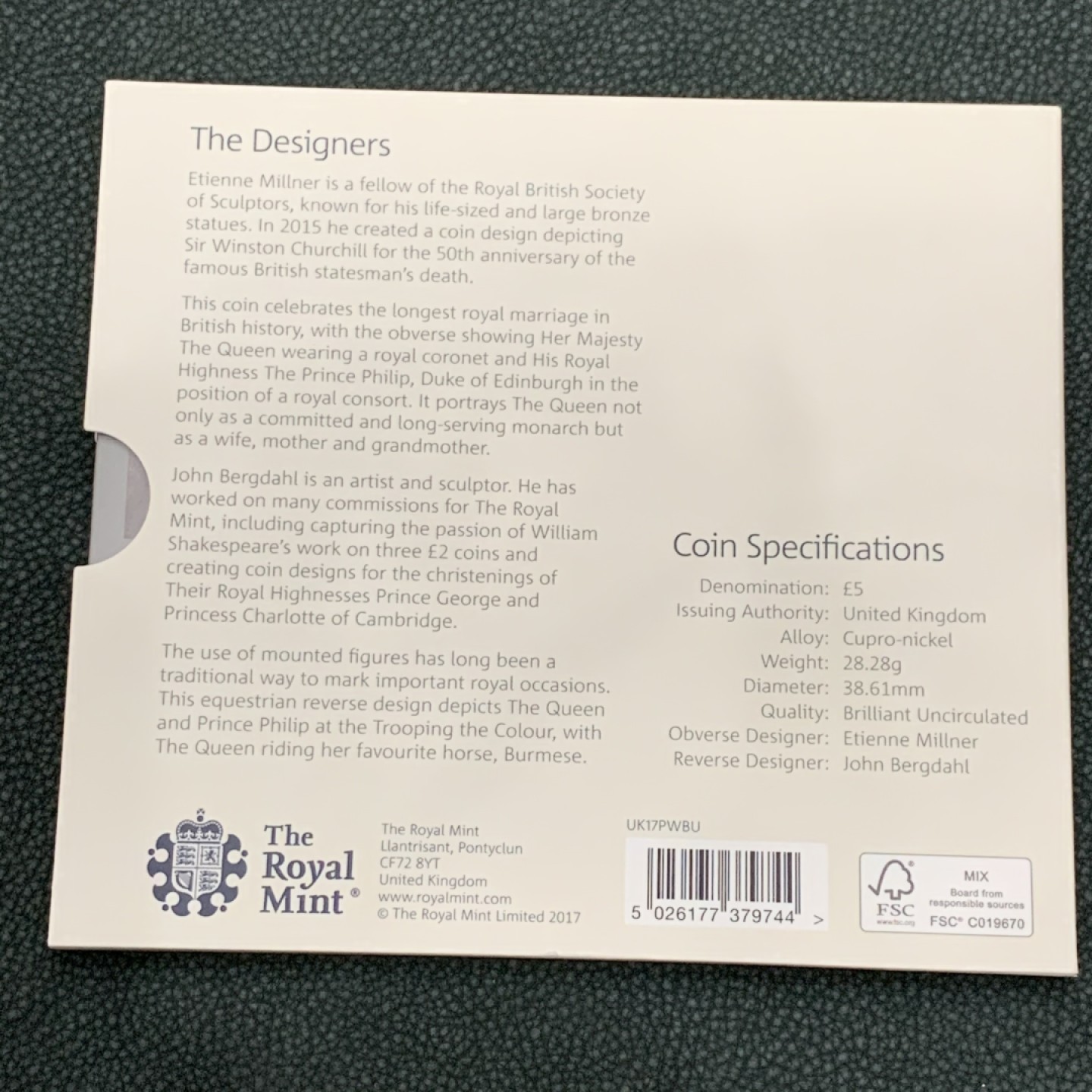 《竞宝斋》第140场-周日，周一，周四 3拍 (全场包邮) 英国 2017年 铂金婚纪念 5镑 克朗型大镍币 原包装 非常稀少