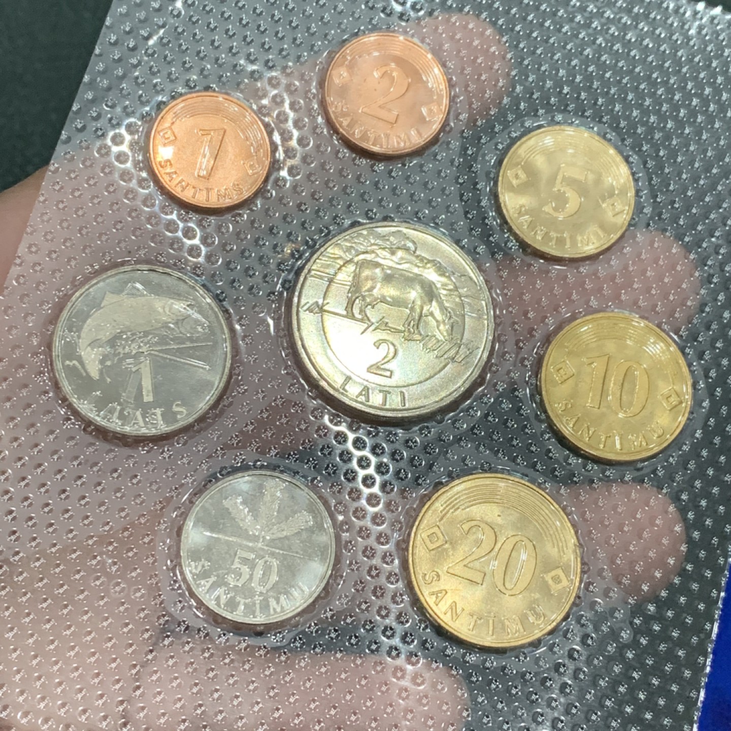 《竞宝斋》第140场-周日，周一，周四 3拍 (全场包邮) 拉脱维亚 八枚套 不同面值