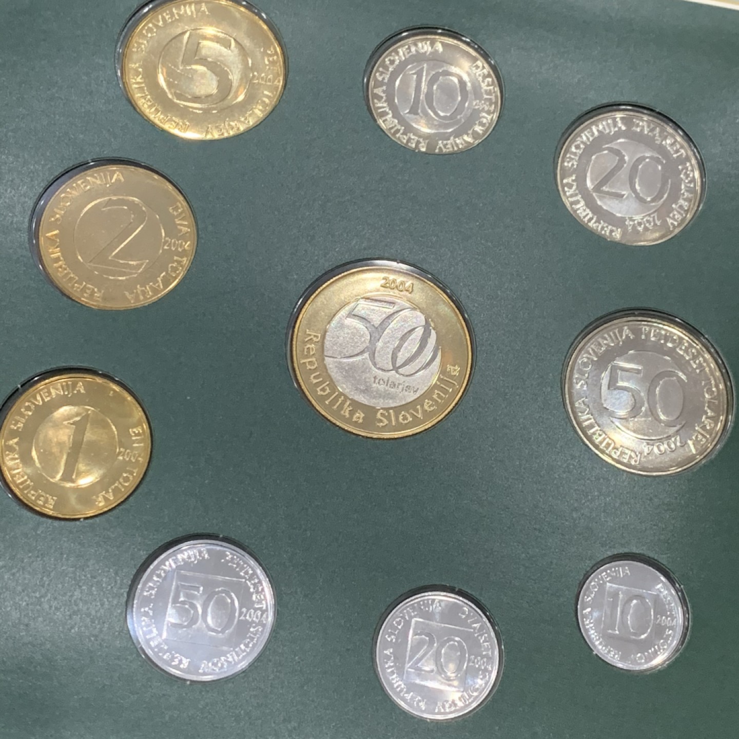 《竞宝斋》第140场-周日，周一，周四 3拍 (全场包邮) 斯洛维尼亚2004年 十枚套 动物系列 不同面值 原厂封装 非常少见