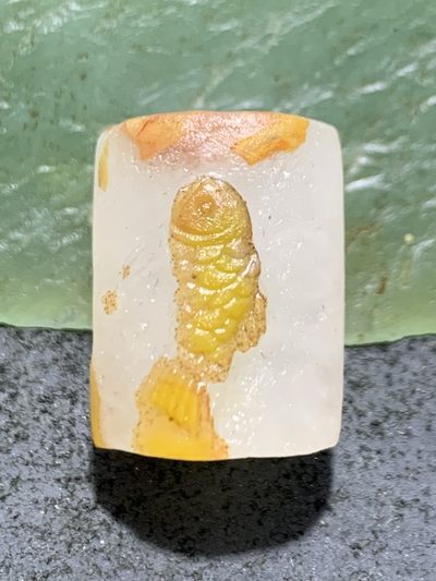 精美冰飘亚光战国红玛瑙手工雕刻富贵有余桶珠一个 - 精美冰飘亚光战国红玛瑙手工雕刻富贵有余桶珠一个