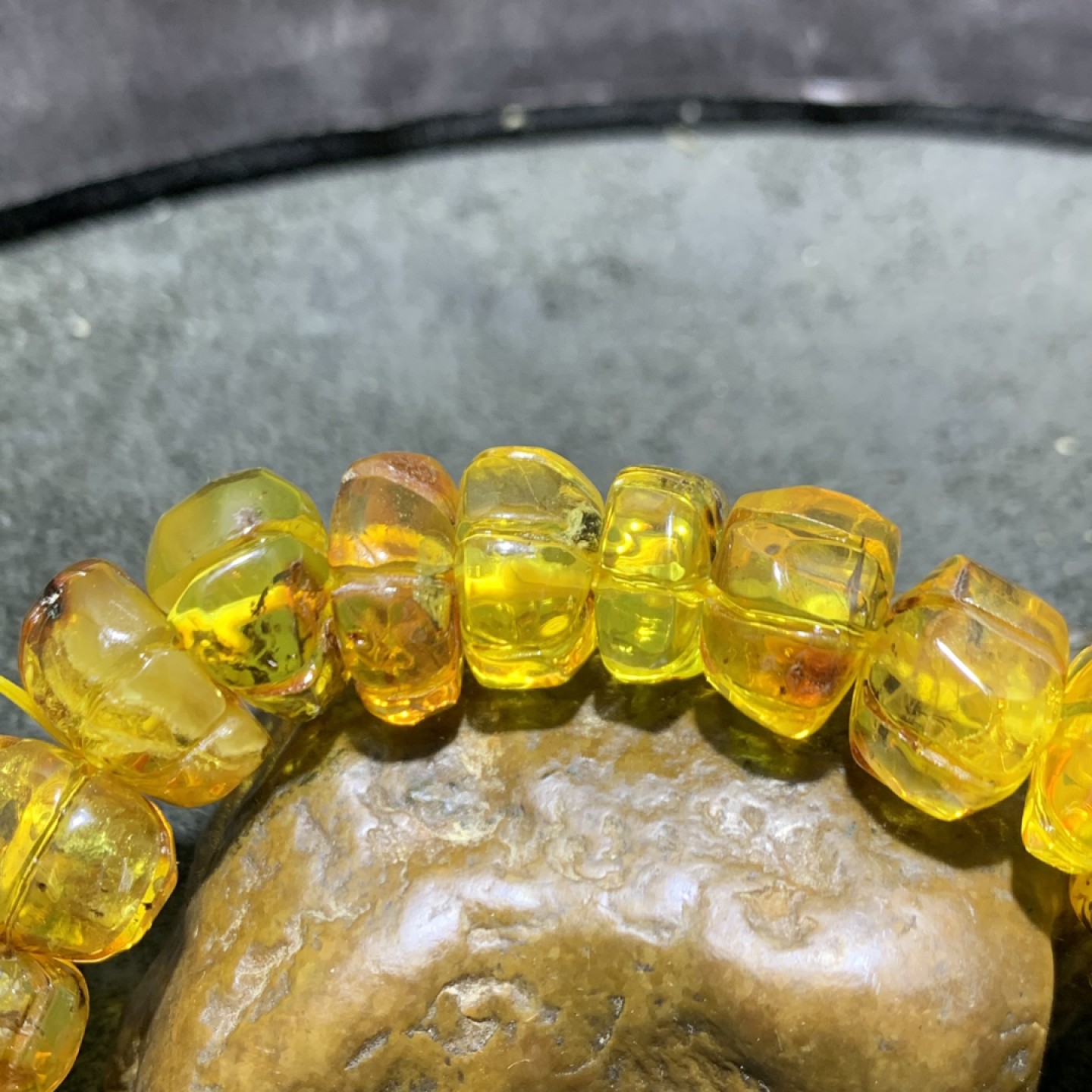 天然金珀随形南瓜珠手串1条！