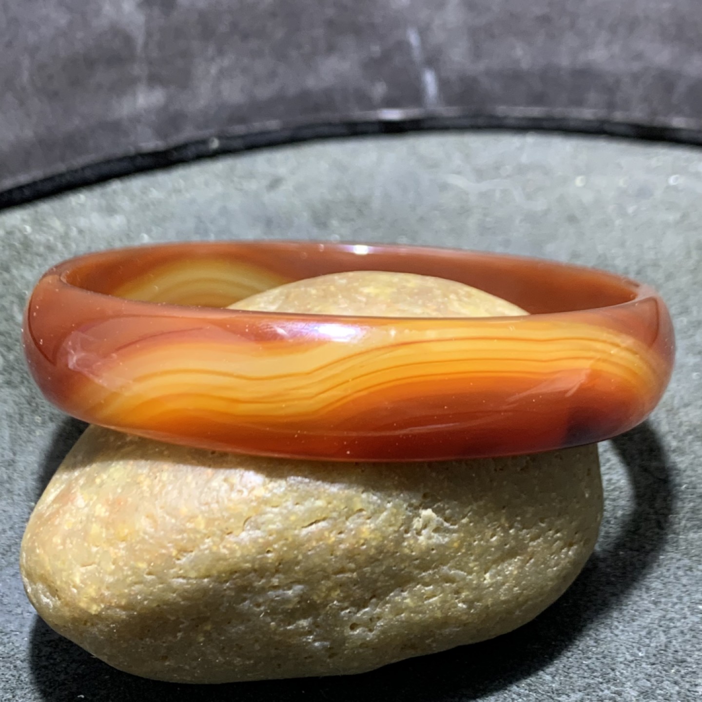 精美高玉化缠丝玛瑙手镯一只
