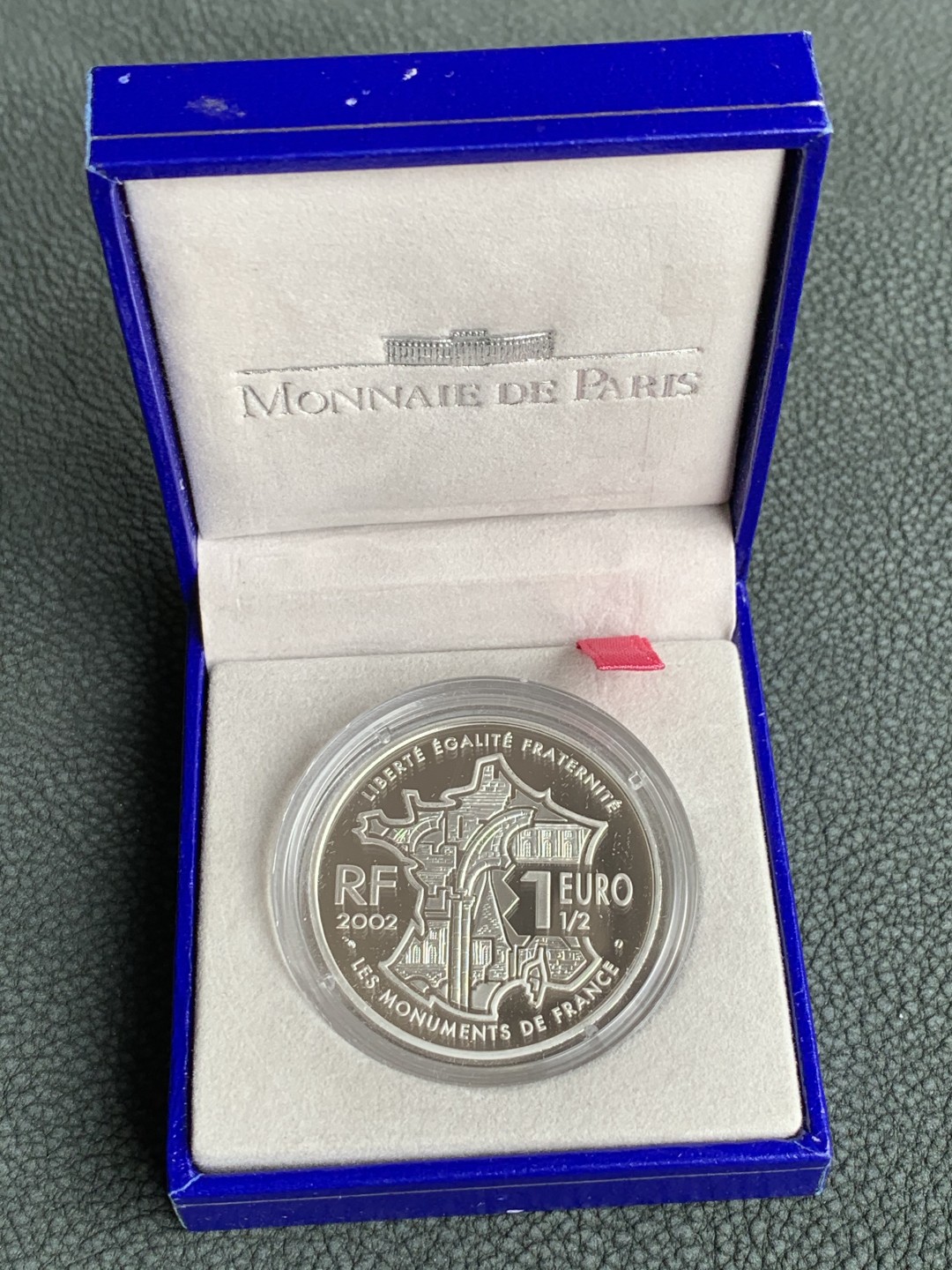 《竞宝斋》第140场-周日，周一，周四 3拍 (全场包邮) 法国2002年 蒙马特 1 1/2欧元精制大银币 PROOF 原盒证书