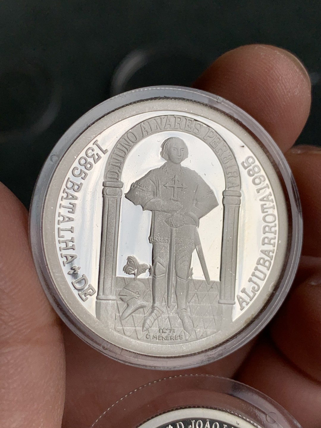 《竞宝斋》第140场-周日，周一，周四 3拍 (全场包邮) 葡萄牙 1985年 25/100埃斯库多 精制银币 原盒证书 第一次见这个品种