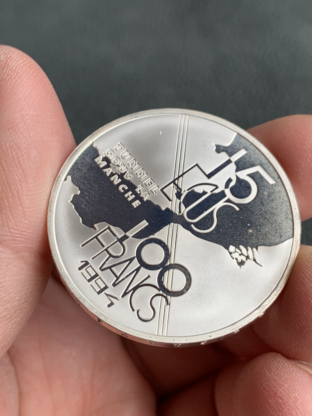 《竞宝斋》第140场-周日，周一，周四 3拍 (全场包邮) 法国1994年 英吉利隧道开通 100法郎精制大银币 原盒证书