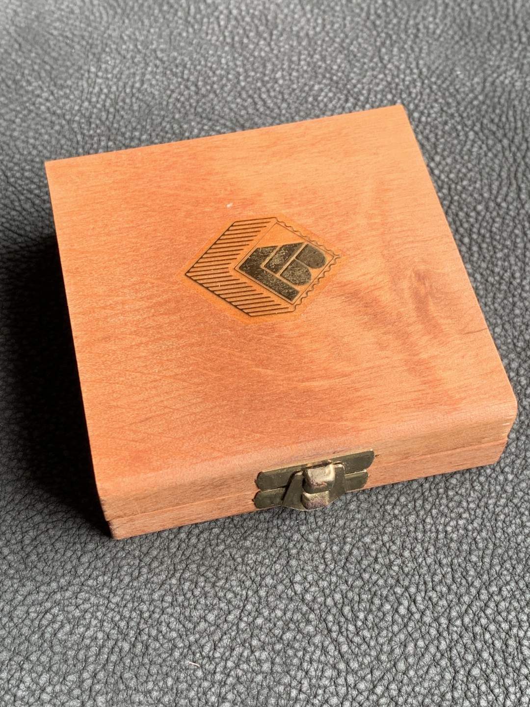 《竞宝斋》第140场-周日，周一，周四 3拍 (全场包邮) 意大利1992年 ECU大银币 精制proof 木盒子证书 25克