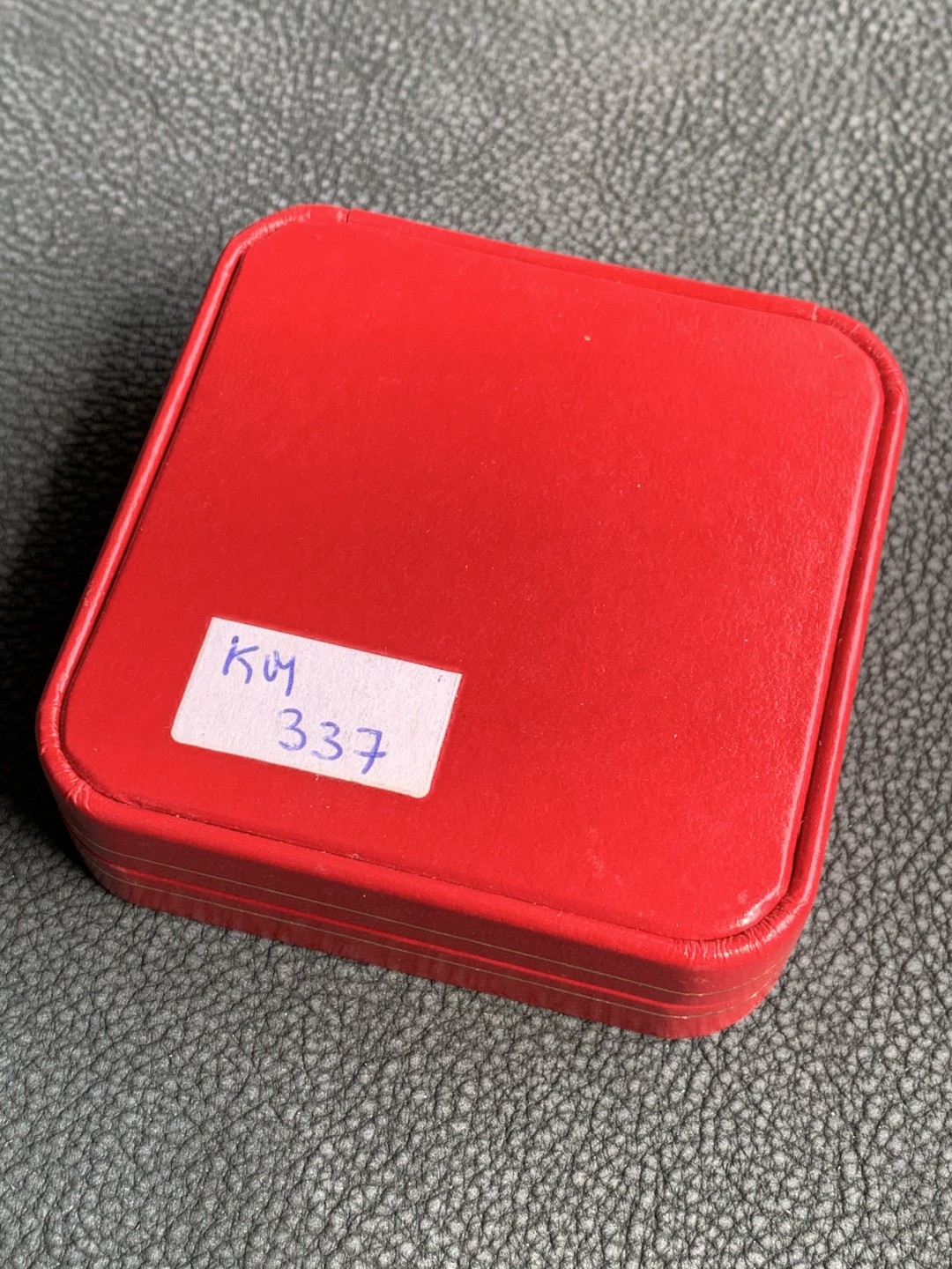 《竞宝斋》第140场-周日，周一，周四 3拍 (全场包邮) 直布罗陀1992年 骑士 14ECUS/10镑银币 红盒子证书