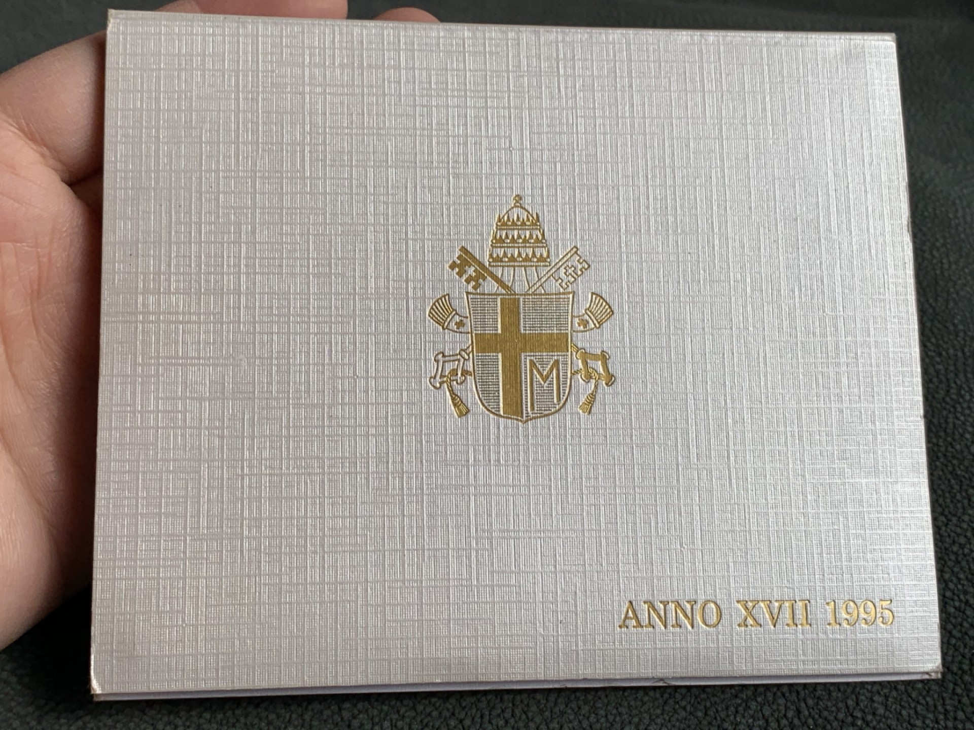 《竞宝斋》第140场-周日，周一，周四 3拍 (全场包邮) 梵蒂冈1995 圣母降龙 七枚套 其中1000里拉是银币 非常罕见