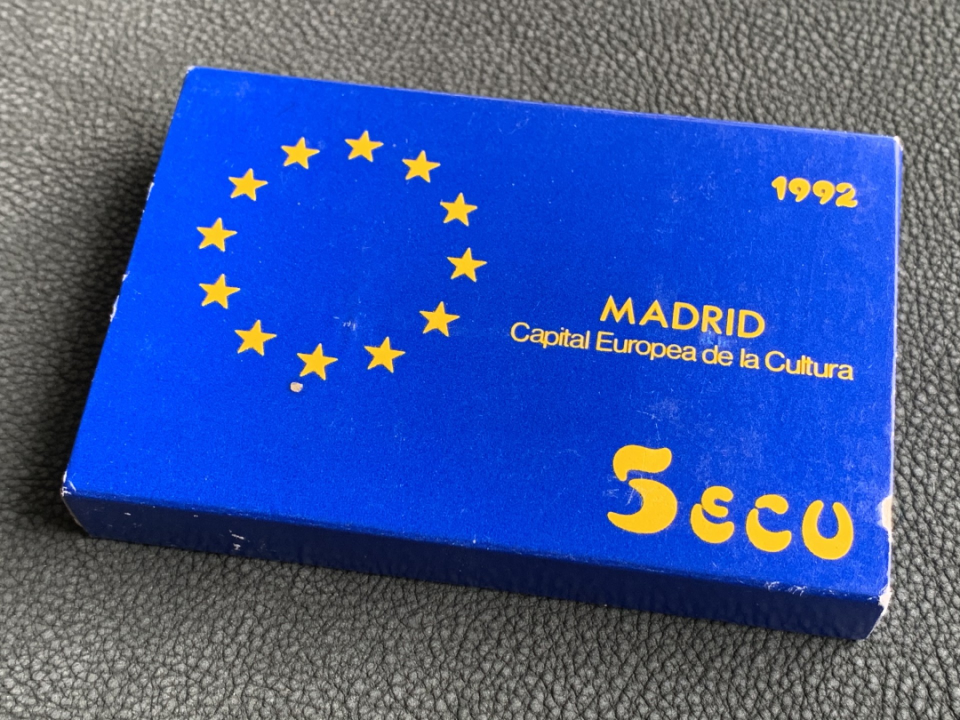 《竞宝斋》第140场-周日，周一，周四 3拍 (全场包邮) 西班牙1992年 5ECU 精制大银币 33.6克 原盒证书