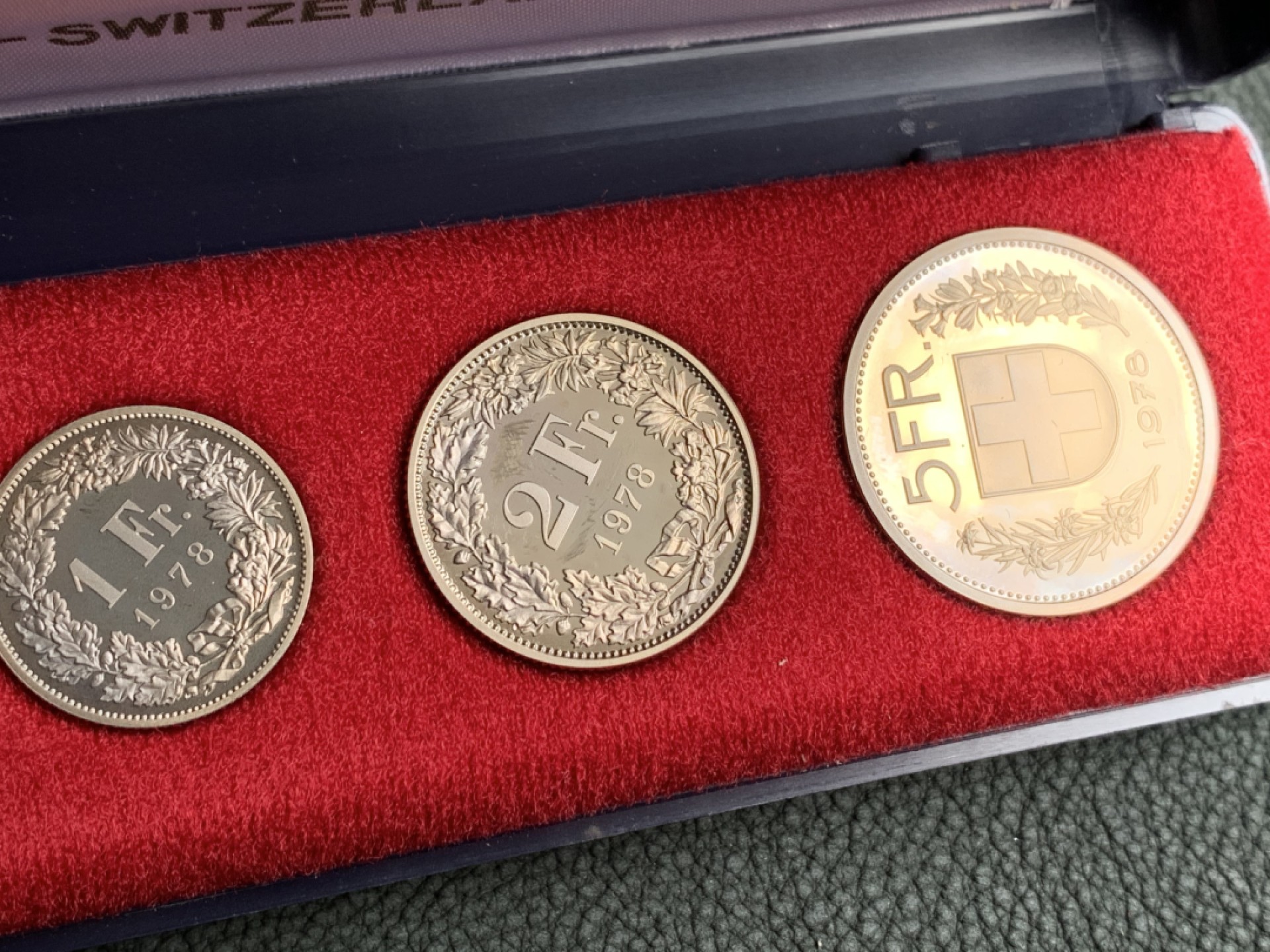《竞宝斋》第140场-周日，周一，周四 3拍 (全场包邮) 瑞士1978年 八枚套 长盒装原装套币 精制PROOF套币 ，长盒子一直很稀少