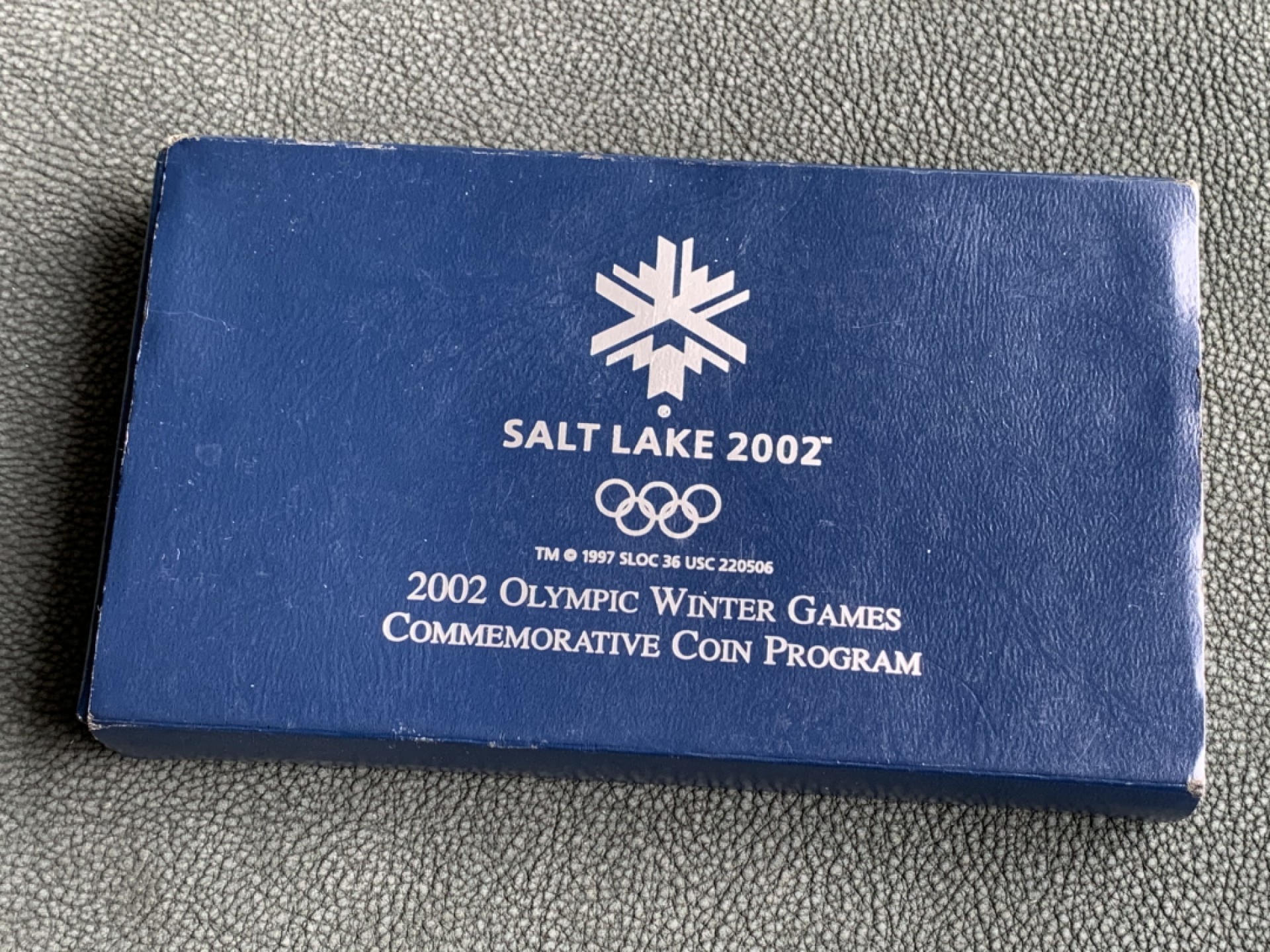 《竞宝斋》第140场-周日，周一，周四 3拍 (全场包邮) 美国2002年 1美元精制大银币 