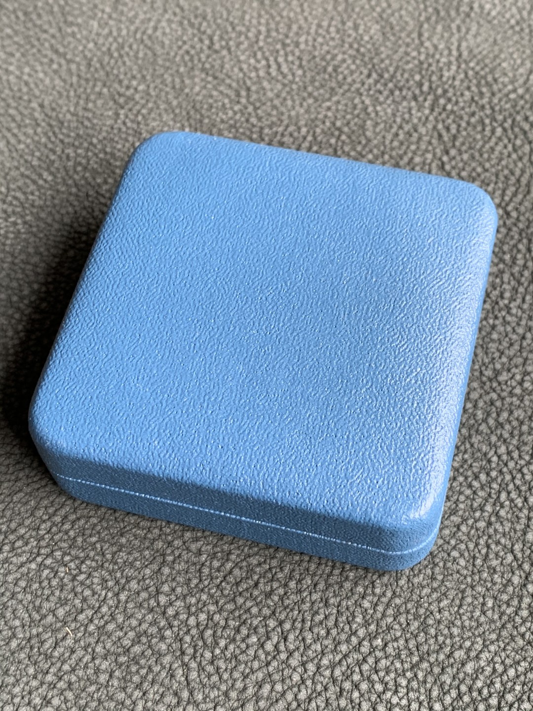 《竞宝斋》第140场-周日，周一，周四 3拍 (全场包邮) 英国2005年 梅奈桥1镑 精制银币PROOF 原盒证书