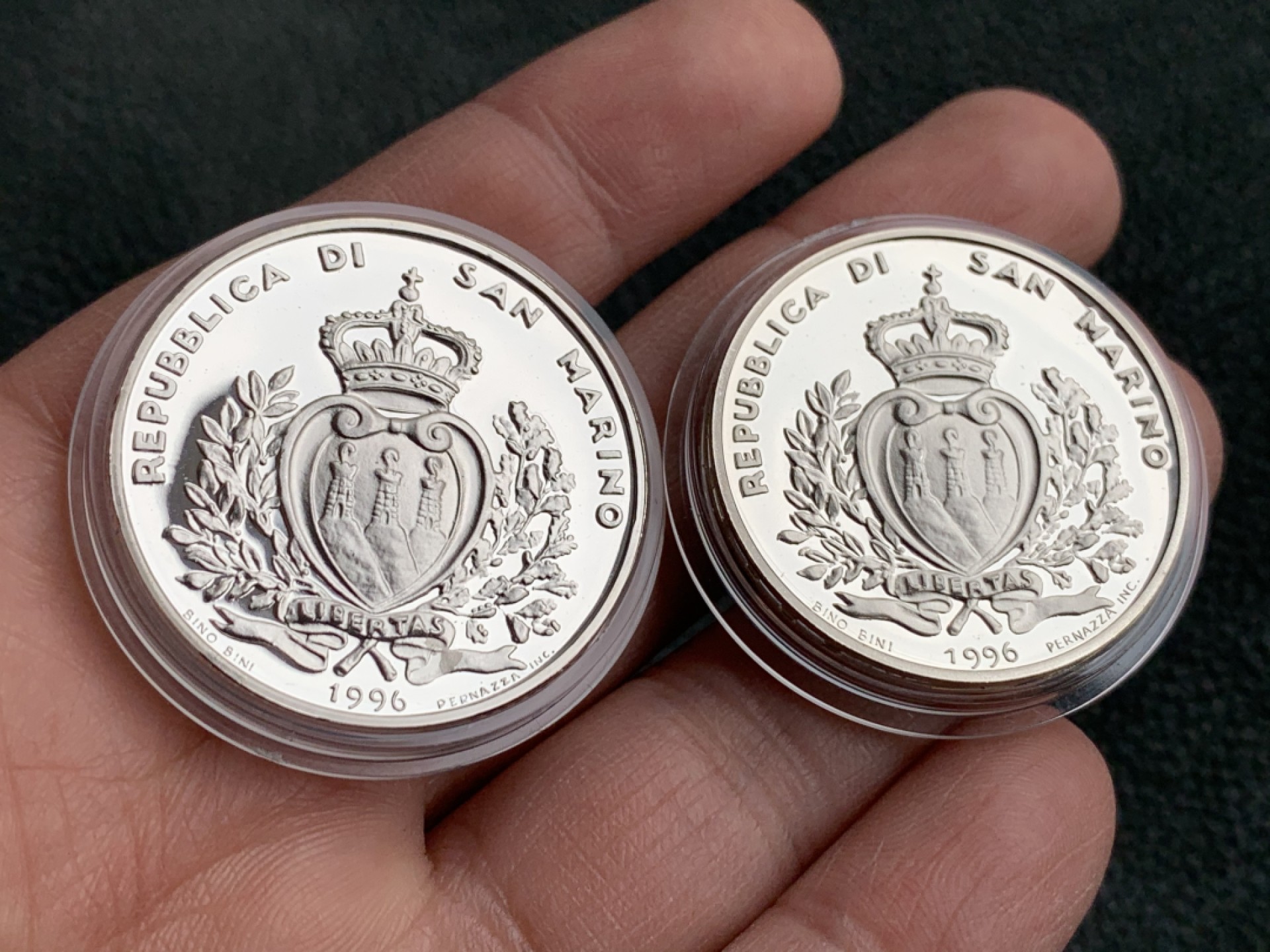 《竞宝斋》第140场-周日，周一，周四 3拍 (全场包邮) 圣马力诺1996年 动物系列5000/10000里拉 精制银币 原盒证书 非常漂亮