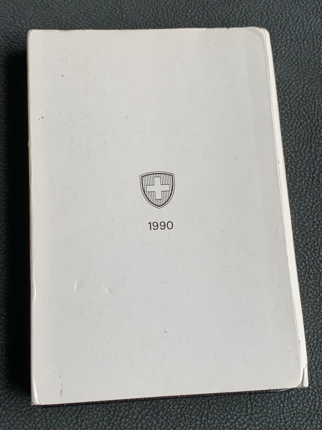 《竞宝斋》第140场-周日，周一，周四 3拍 (全场包邮) 瑞士1990年 八枚套 不同面值精制PROOF套币 