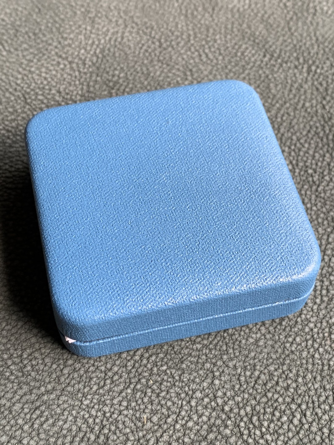 《竞宝斋》第140场-周日，周一，周四 3拍 (全场包邮) 英国2006年 埃及拱桥 1镑精制银币PROOF 原盒证书